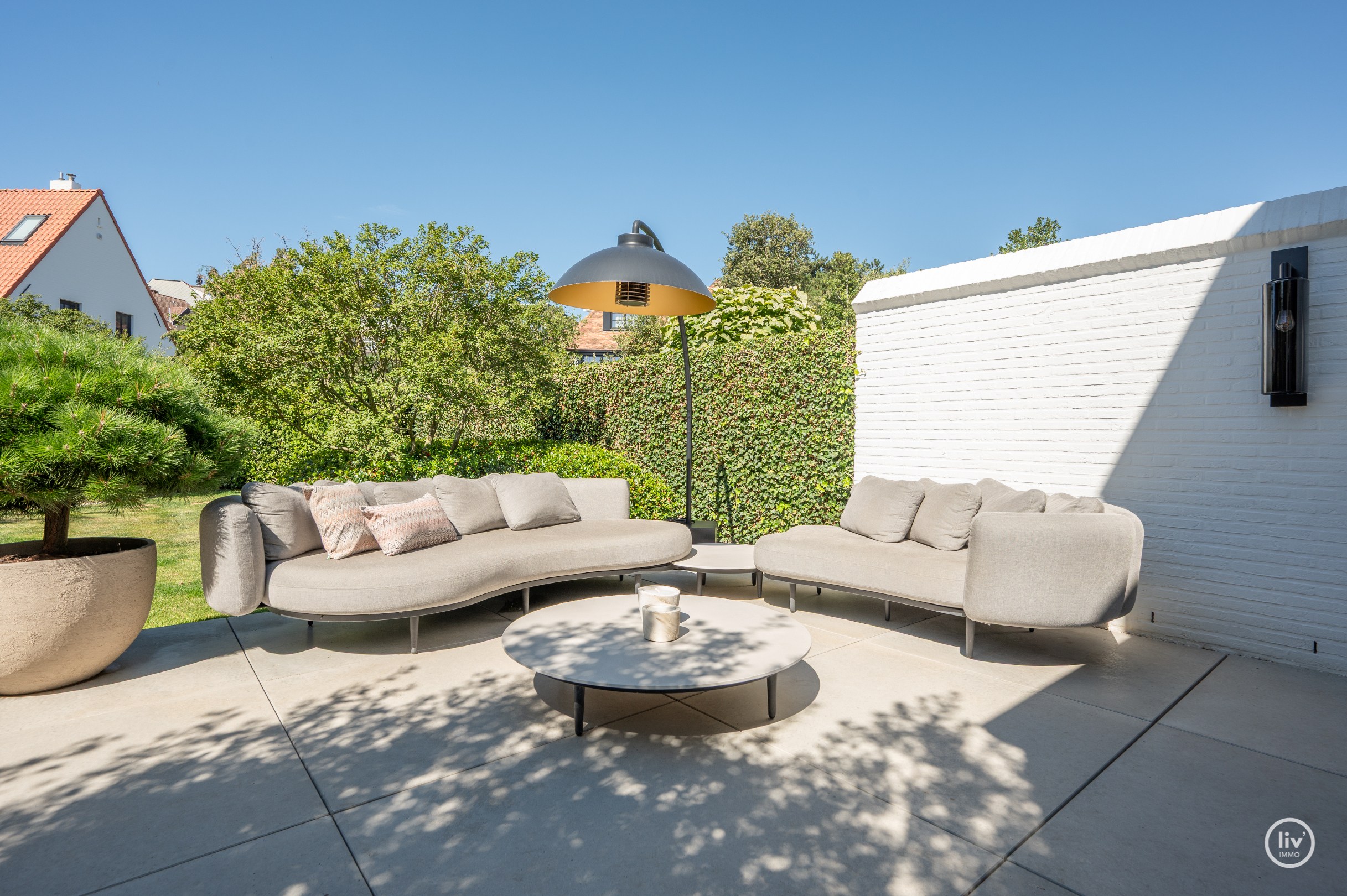 Exclusieve koppelvilla met verfijnde afwerking op toplocatie in het Zoute 