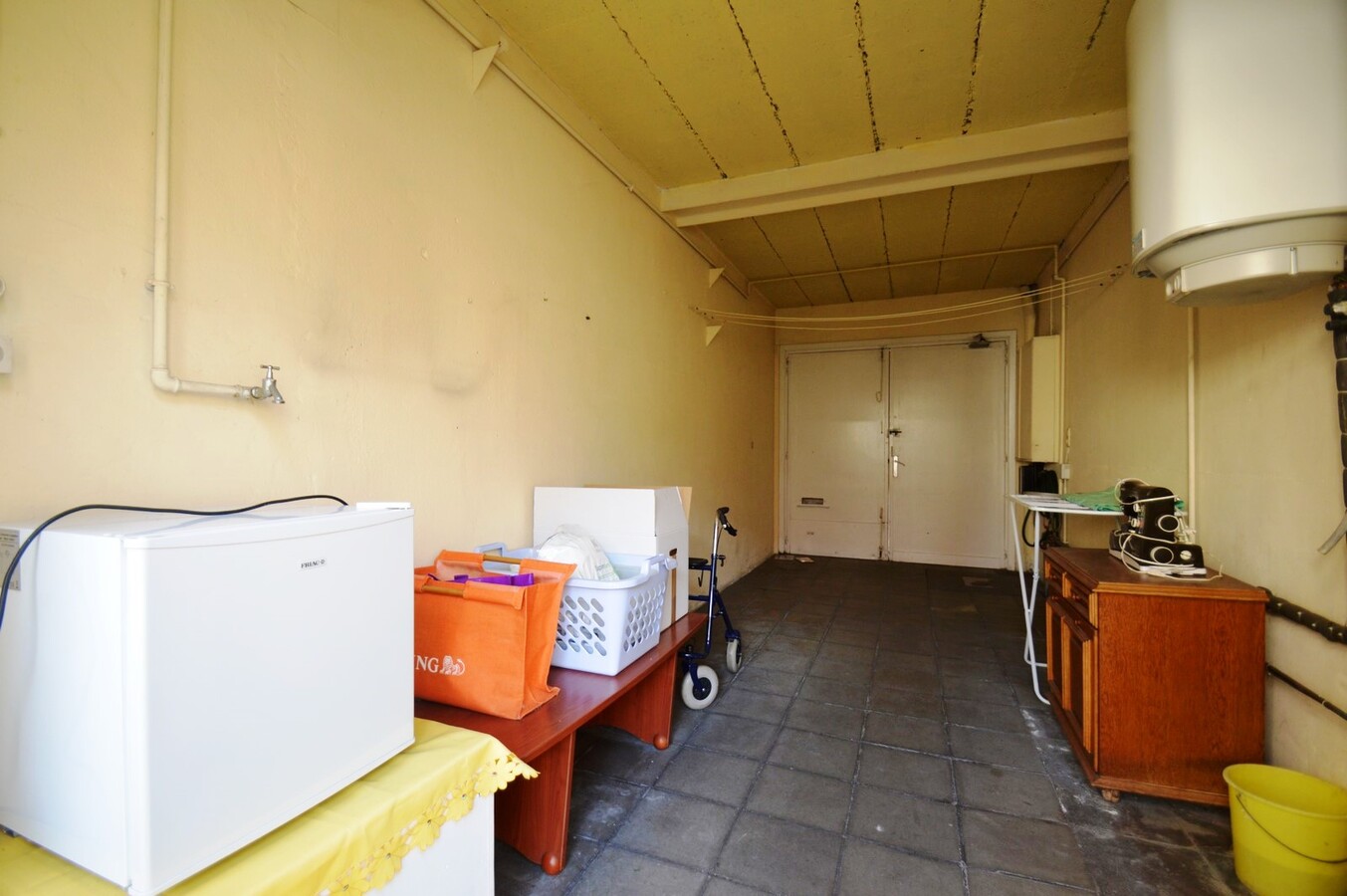 Volumineuze woning met garage vlakbij het centrum - Zelzate 