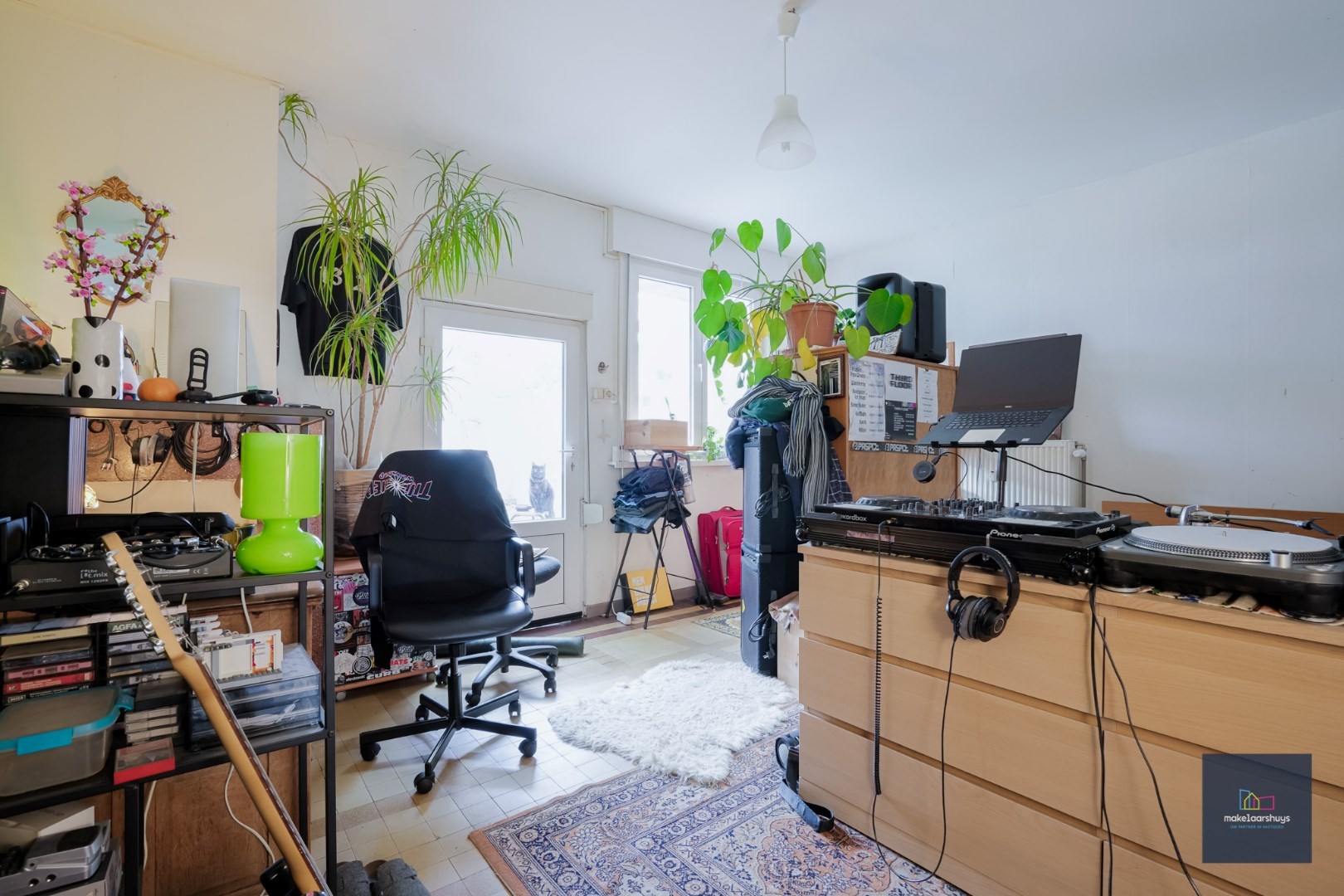 Gunstig gelegen opbrengsteigendom nabij de Coupure 