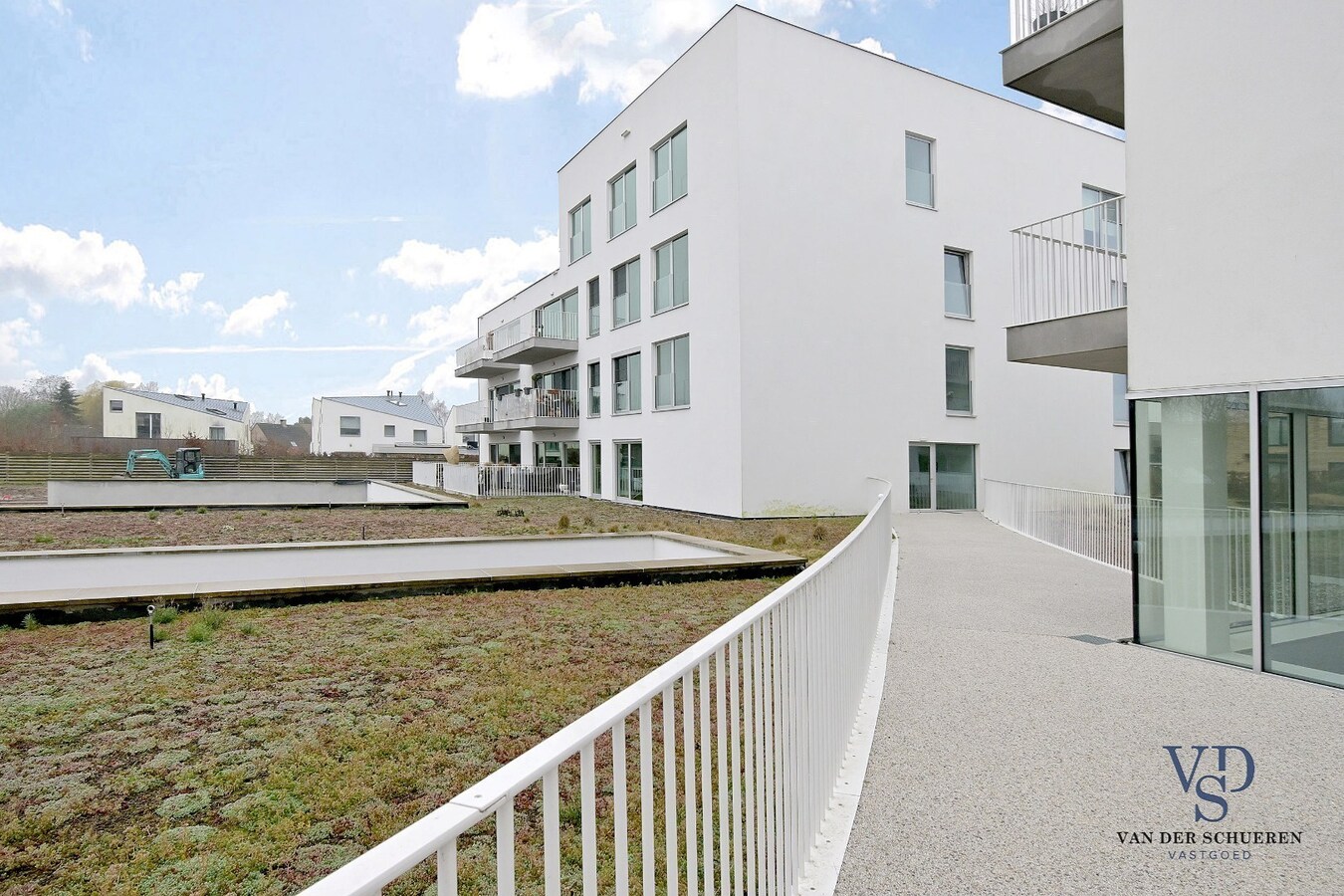 Luxueus 1-slp-appartement met staanplaats (ondergronds). 