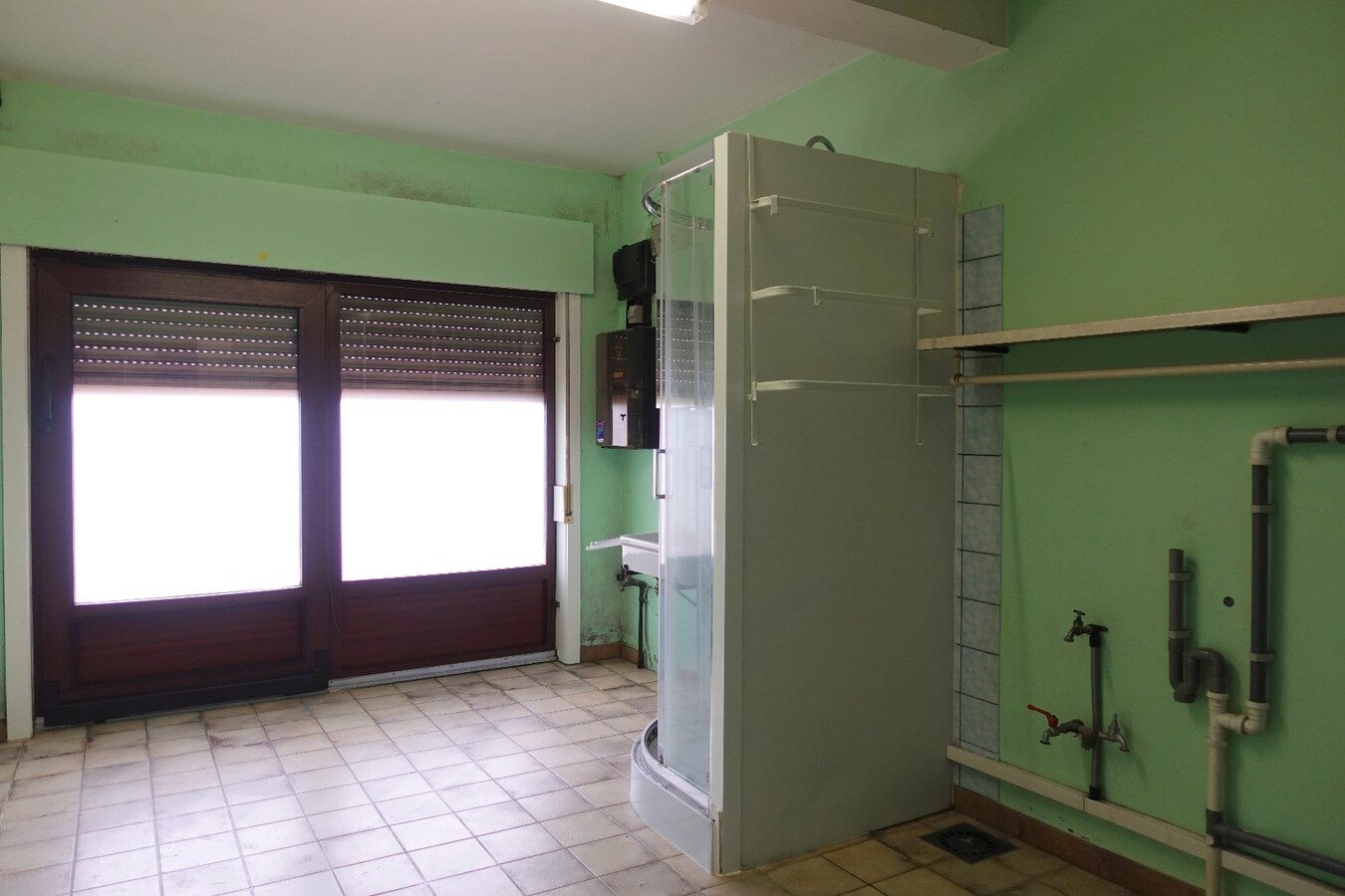 Ruime woning met opslagruimte 