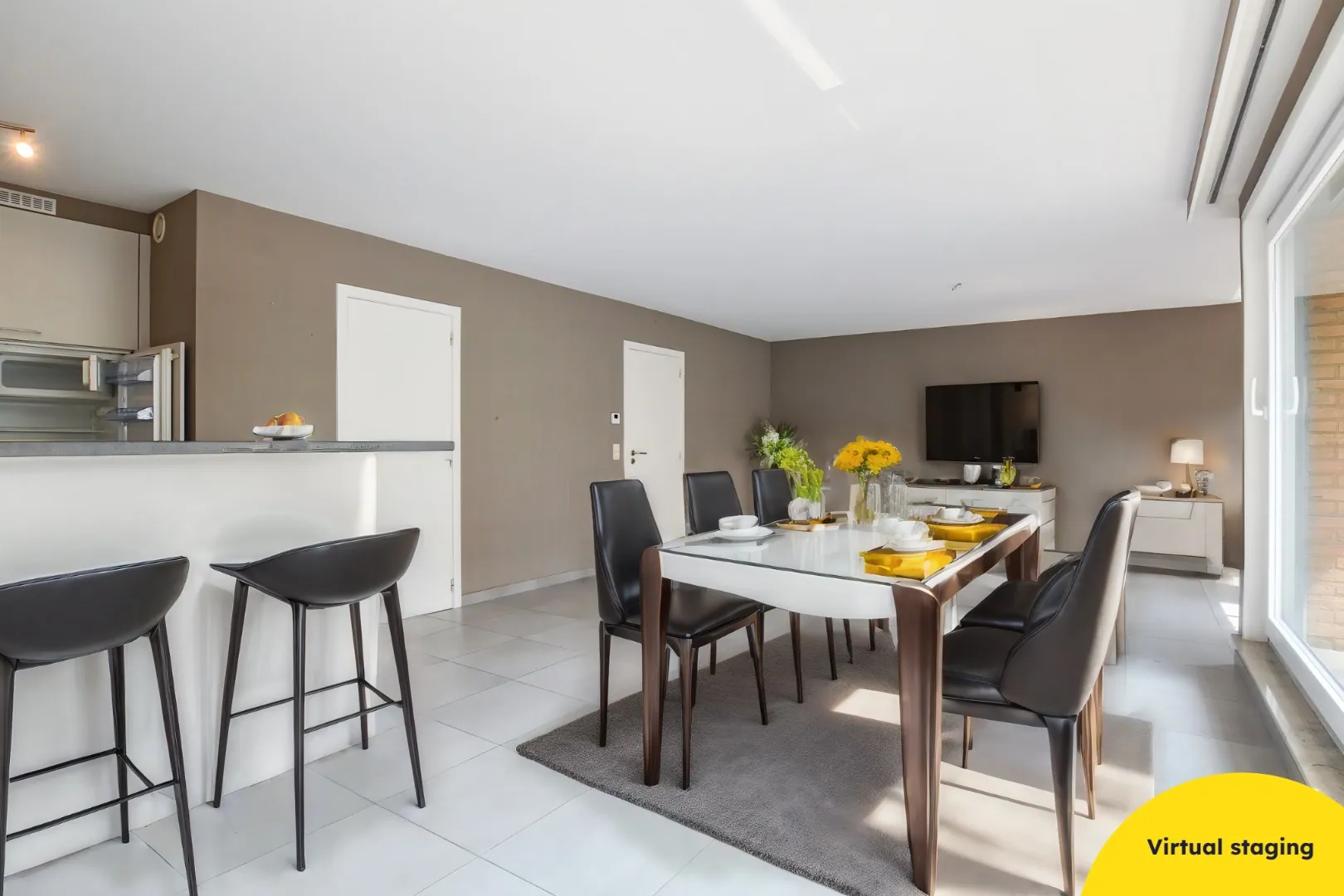 Instapklaar, ruim recent appartement in het hartje van Jabbeke