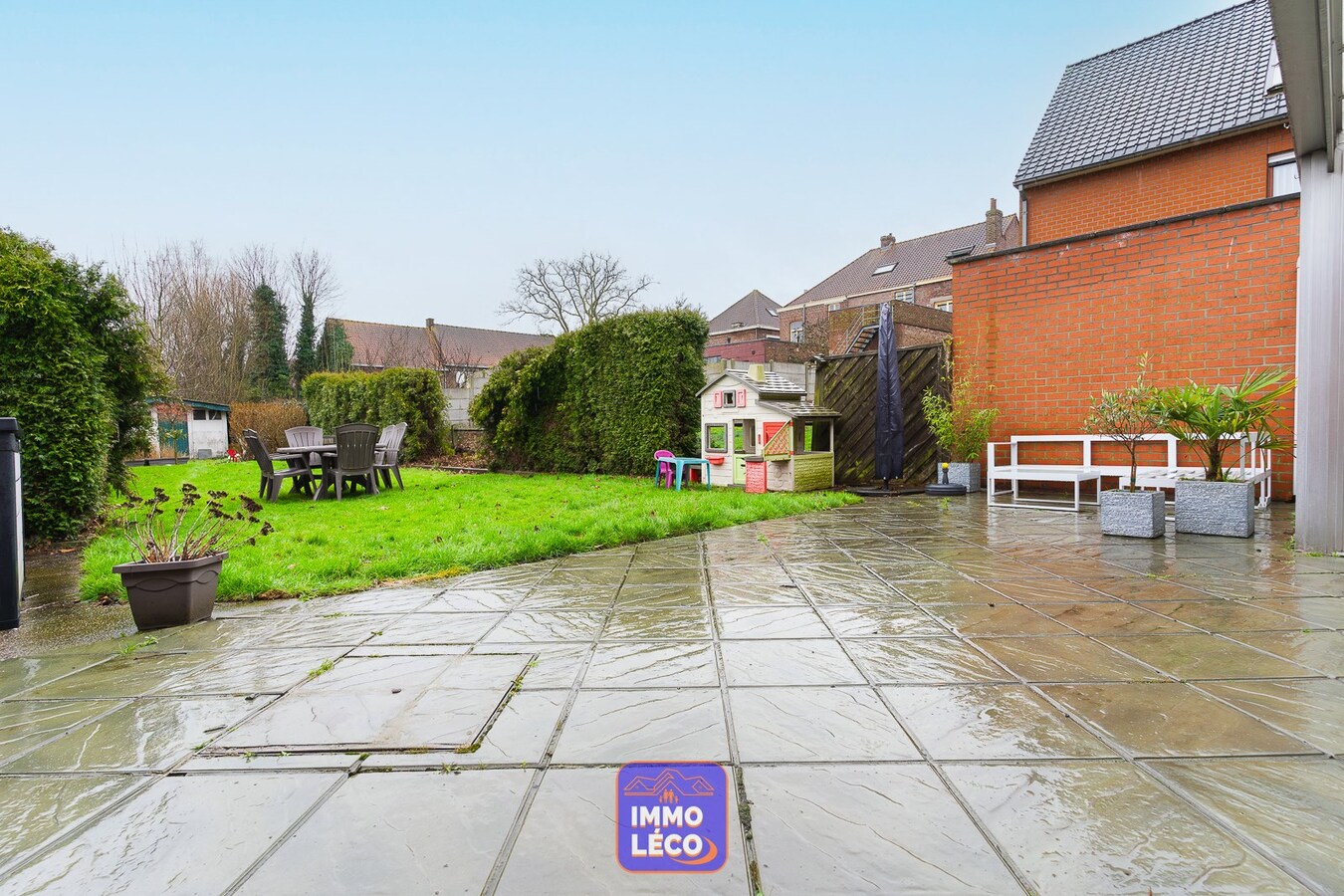 Maison rénovée COUP de COEUR avec jardin, garage et parking ! 