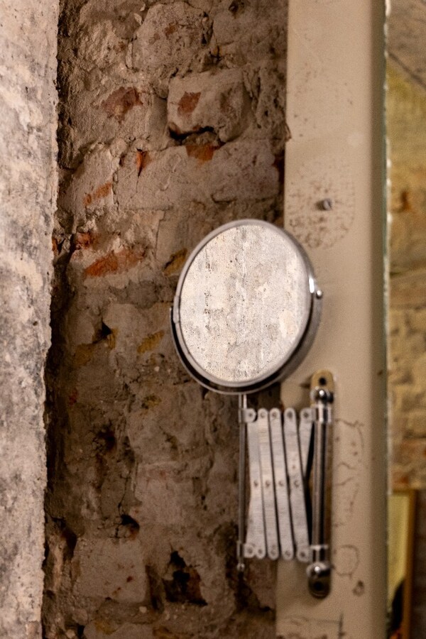 ZEER CENTRAAL GELEGEN UNIEK APPARTEMENT/HANDELSPAND TE OOSTENDE 