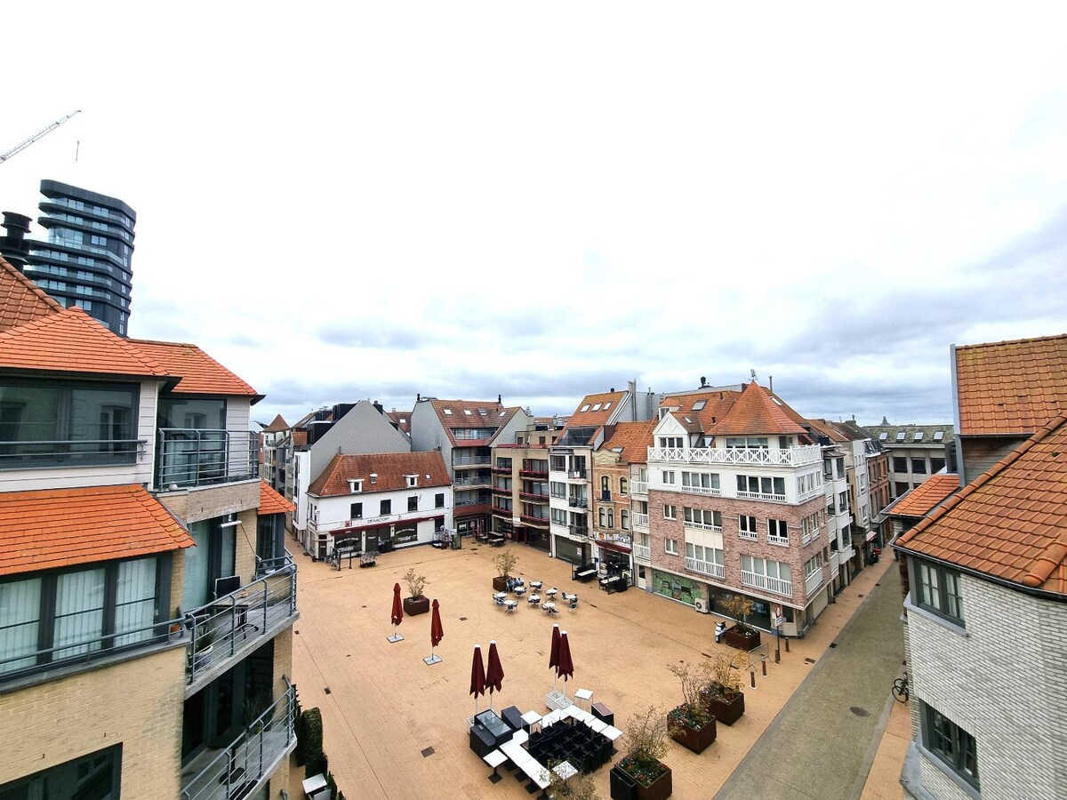 Opbrengsteigendom met 5 entiteiten op een hoekligging in het centrum van Heist 