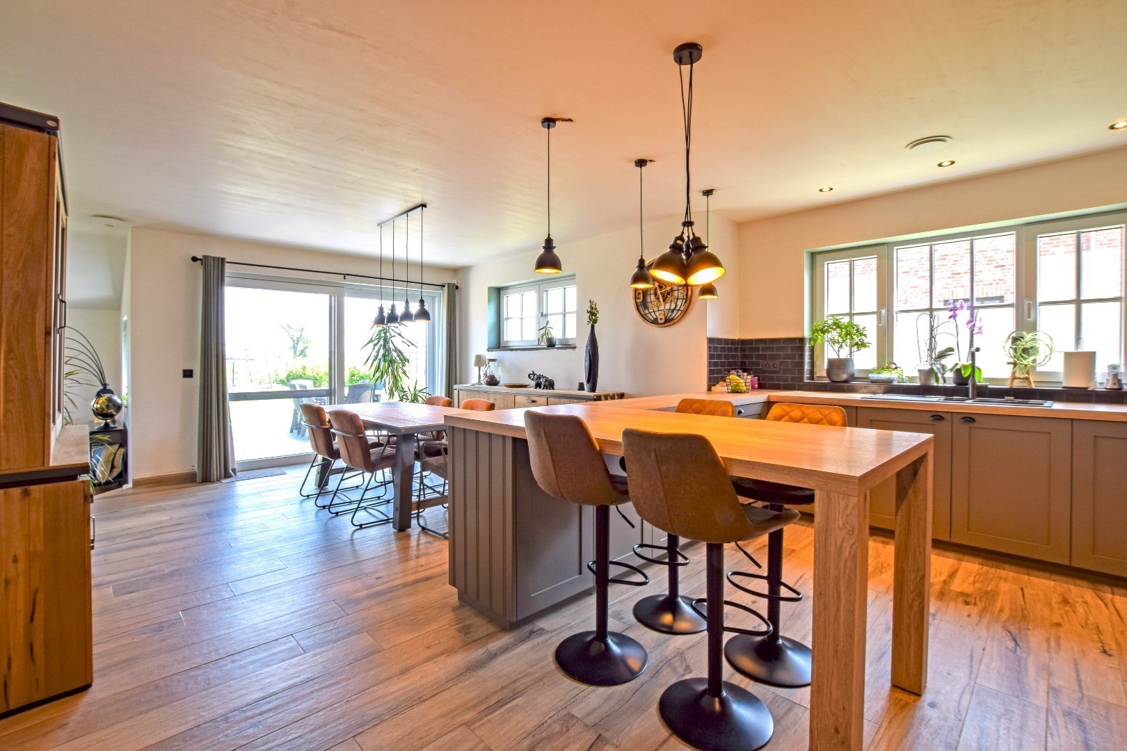 Recent met smaak afgewerkte alleenstaande woning 