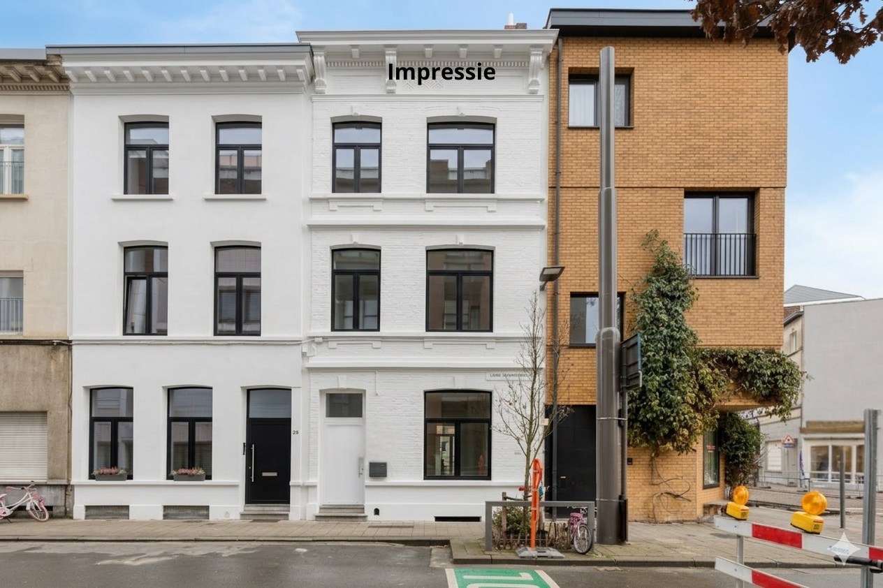 Te renoveren herenwoning met een bewoonbare oppervlakte van 248m² op een TOPlocatie in hartje Zurenborg! 