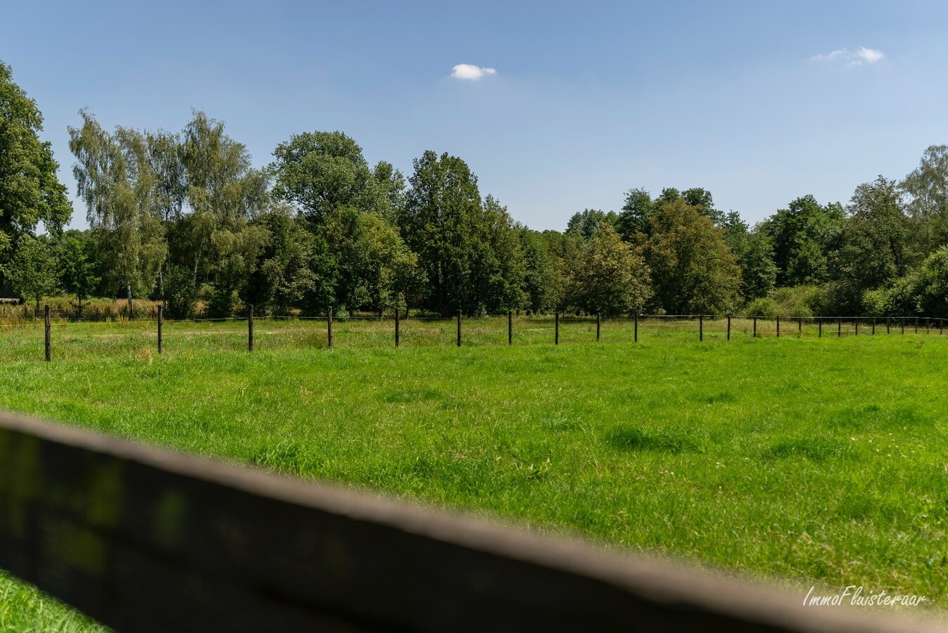 Charmante maison avec des écuries pour chevaux sur environ .. are à Peer. 