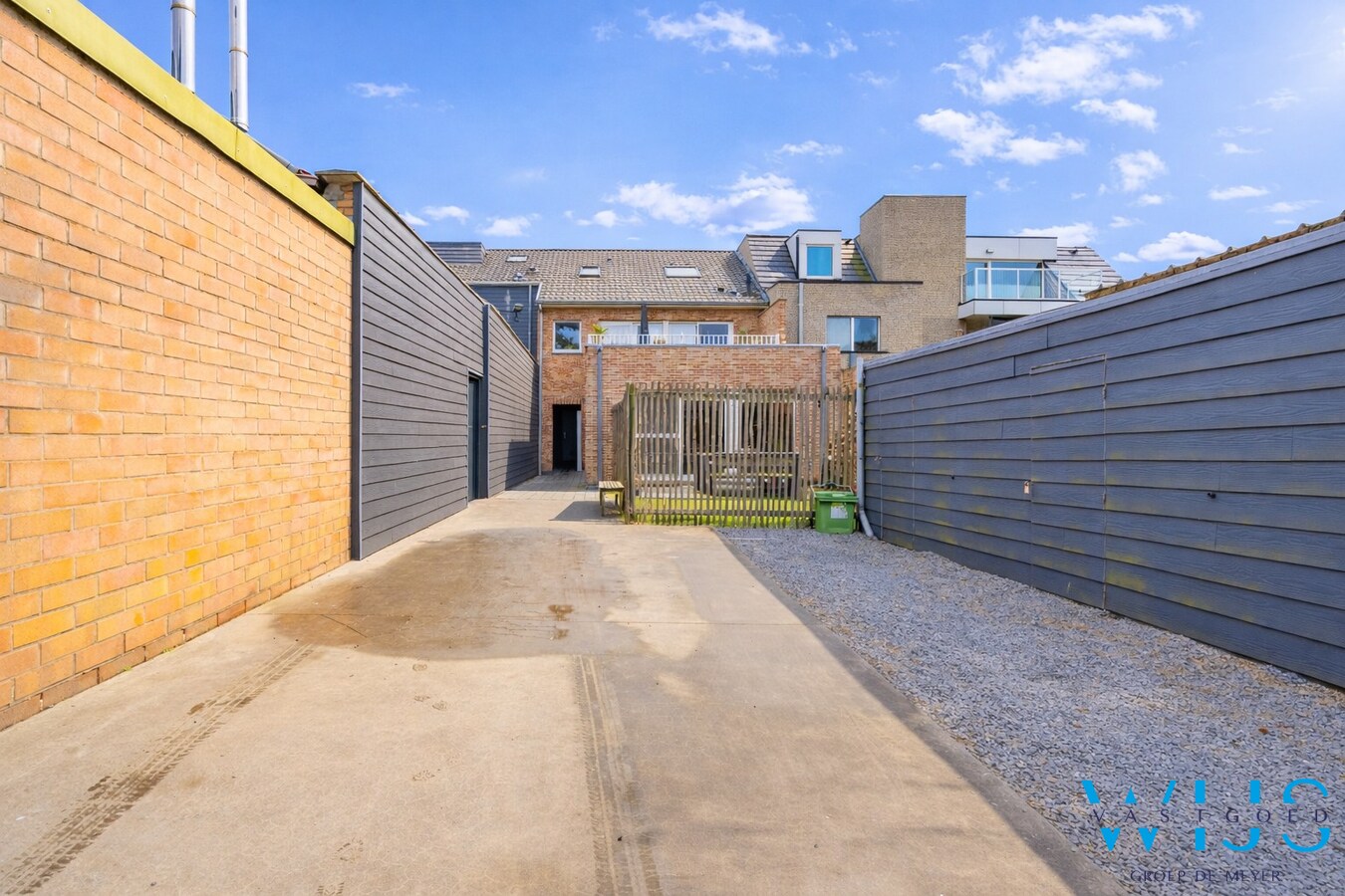 Perfect draaiende bakkerij/handelspand te Ertvelde ! 