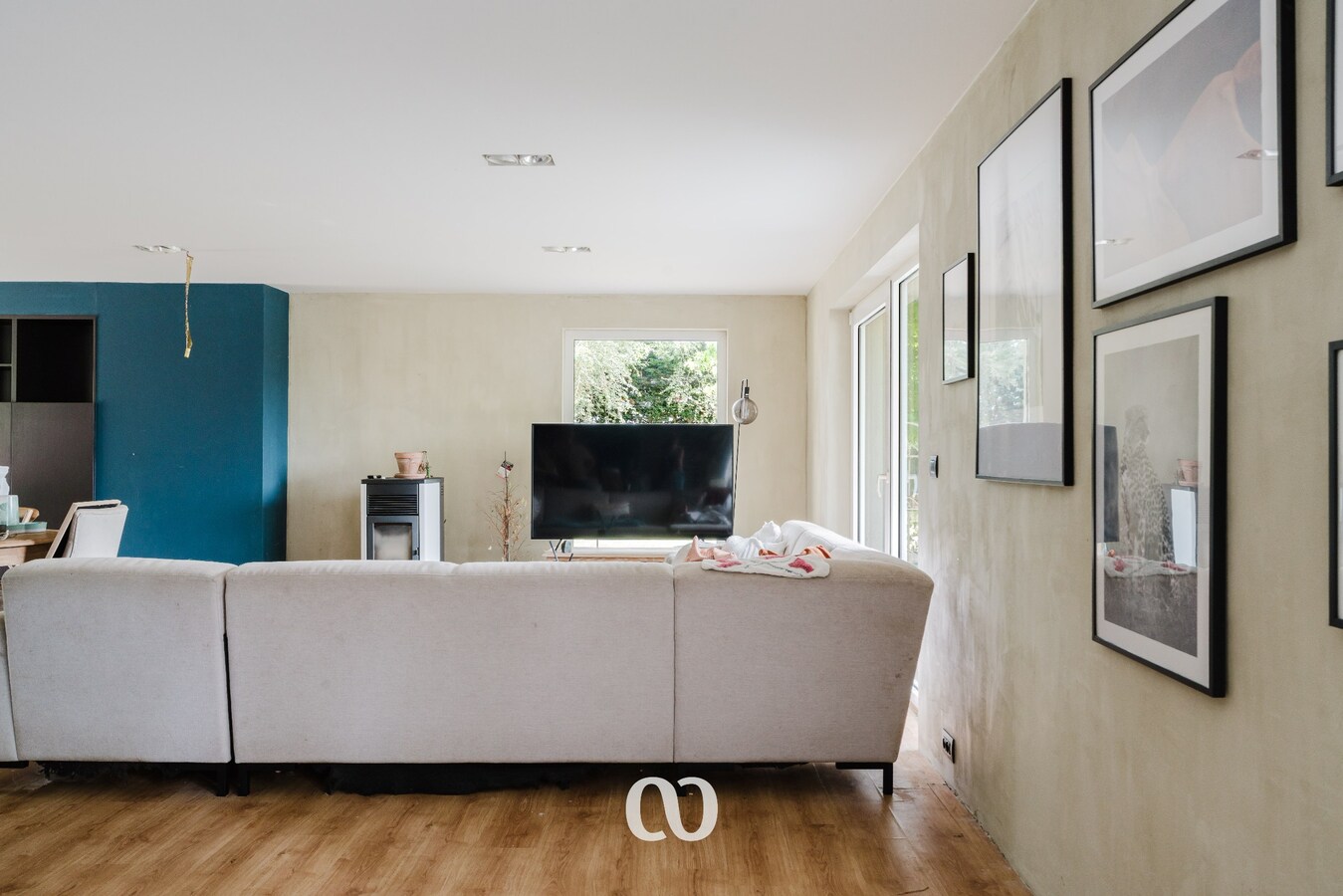 Ruime woning op 6.095 m² met uitstekende bereikbaarheid in Kruishoutem 