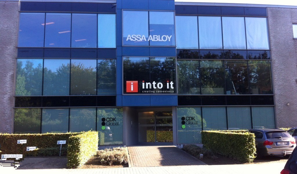 Opbrengsteigendom te koop langs E40 in Merelbeke-Melle