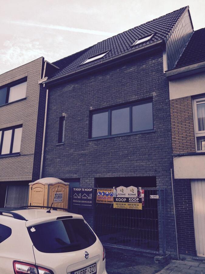 UNIEKE BEL-ETAGE WONING OP CENTRALE LIGGING NABIJ SPUIKOM 