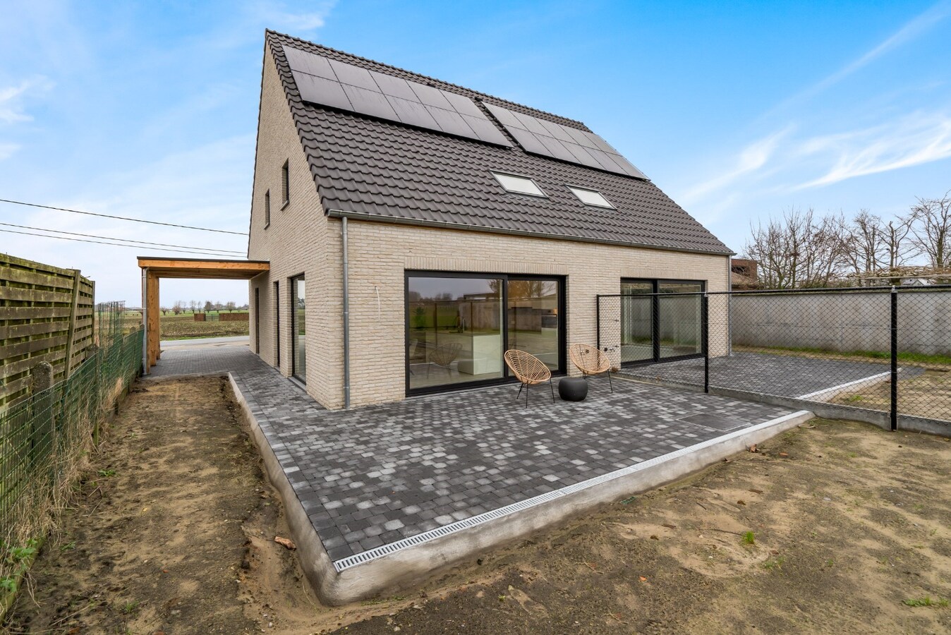 Halfopen nieuwbouwwoning met 3 slaapkamers te Koekelare 