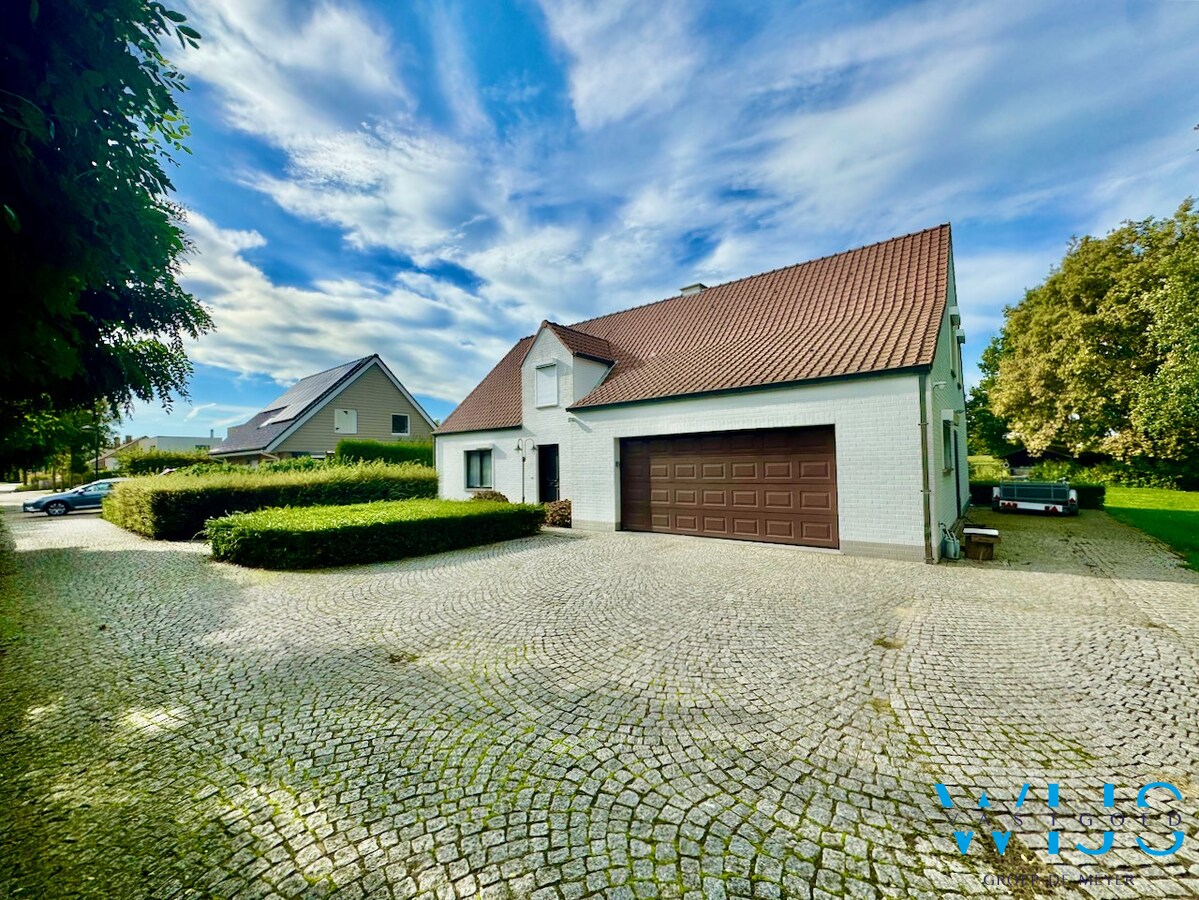 Tijdloze woning op 4.299 m² te Ertvelde 