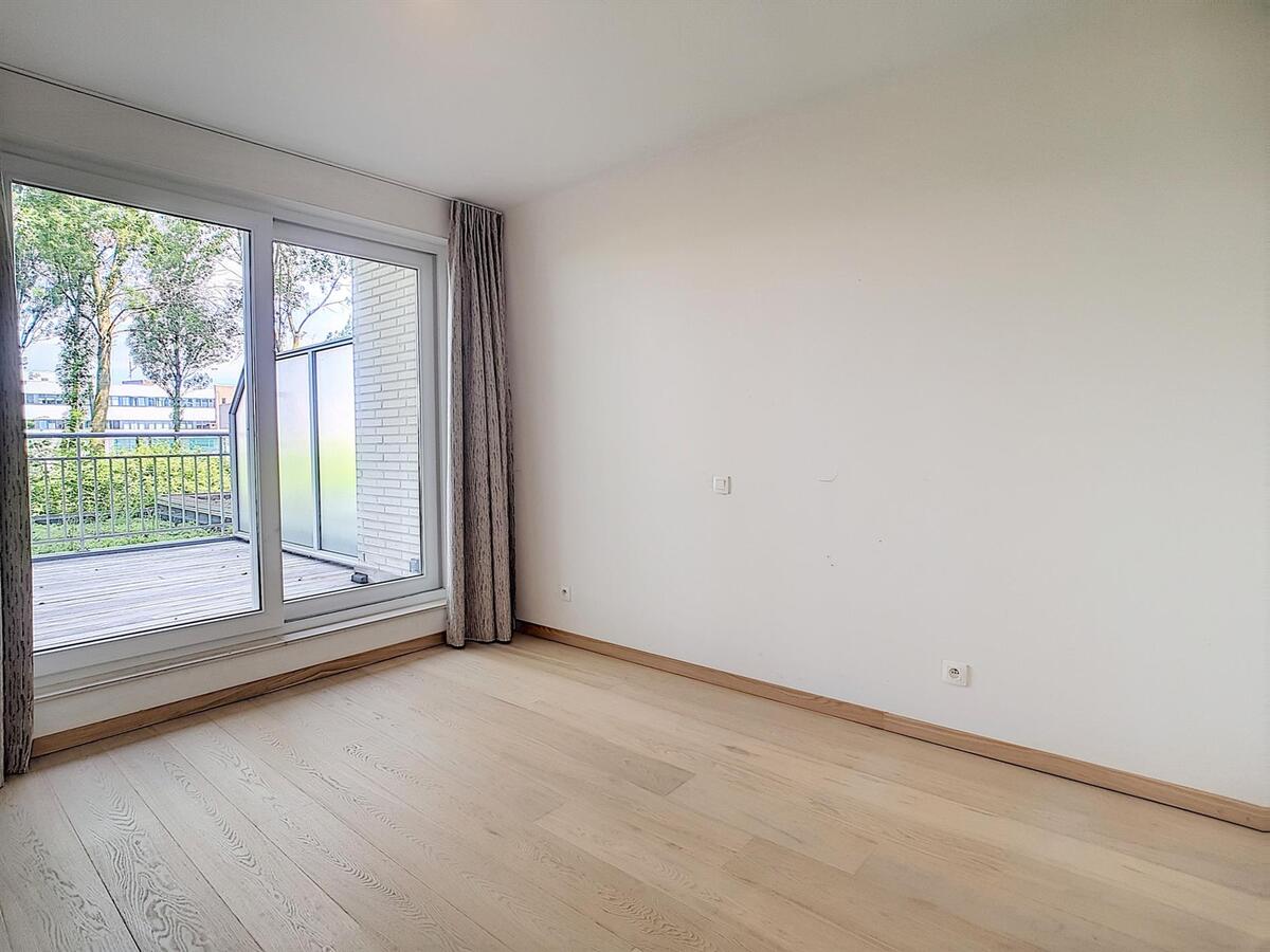 Zeer recent (°2017) woonappartement op de Rederskaai mét autostandplaats - Zeebrugge 
