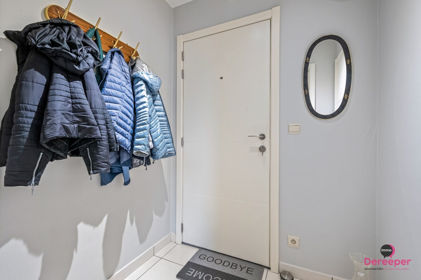 Charmante duplex met garage en autostaanplaats op wandelafstand van het strand 