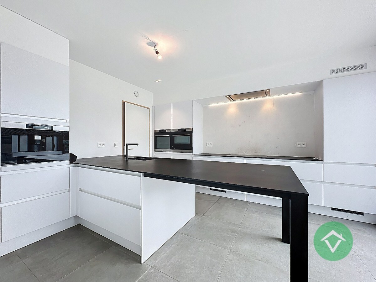 Prachtig dakappartement te Koekelare. 