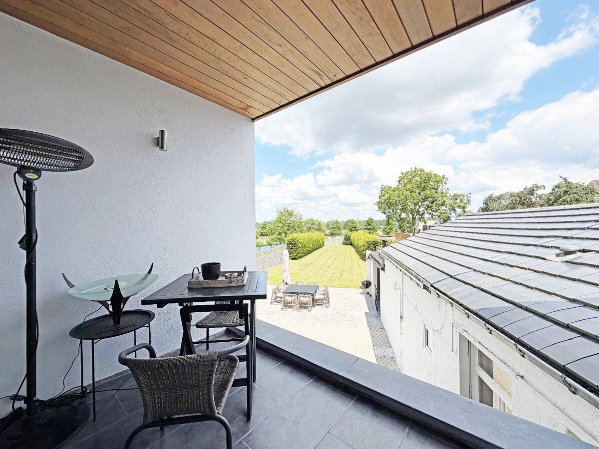 Hedendaagse, energiezuinige gezinswoning nabij centrum Herzele 