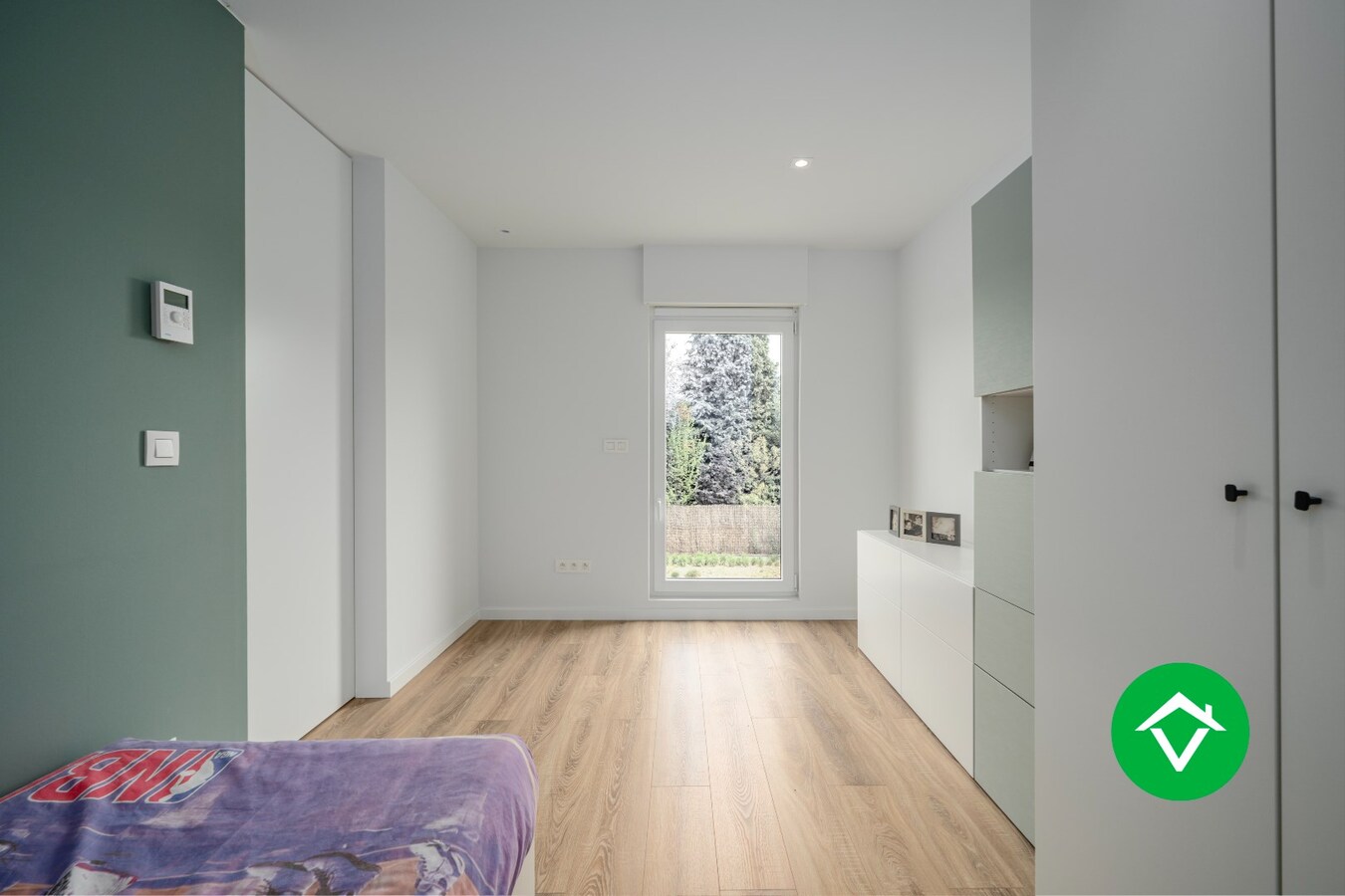 Zeer stijlvolle en instapklare villa te koop in het centrum van Koekelare. 