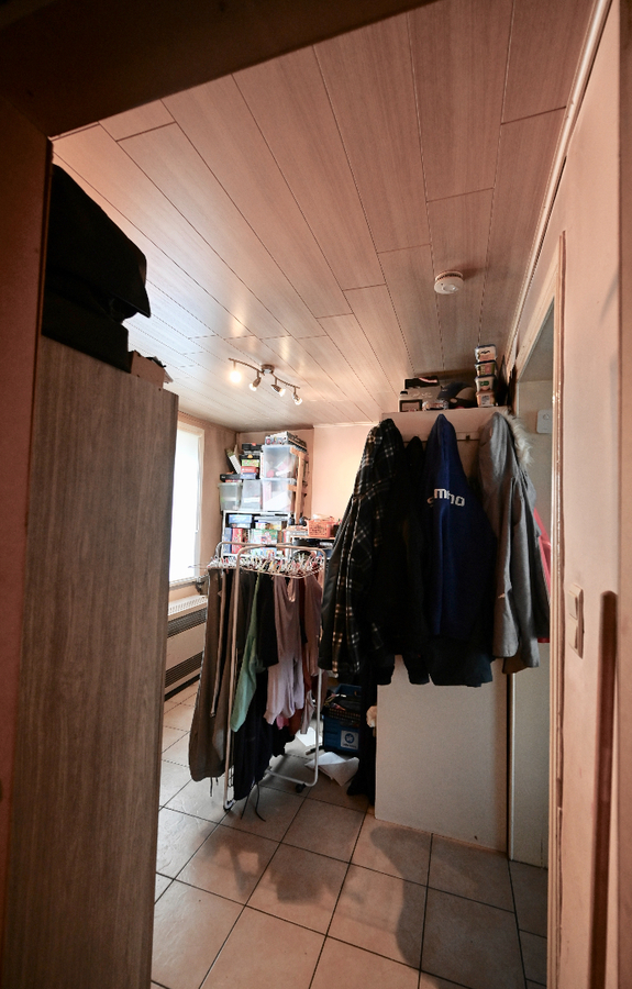 ONDER OPTIE !! TE RENOVEREN WONING MET MAGNIFIEKE TUIN 