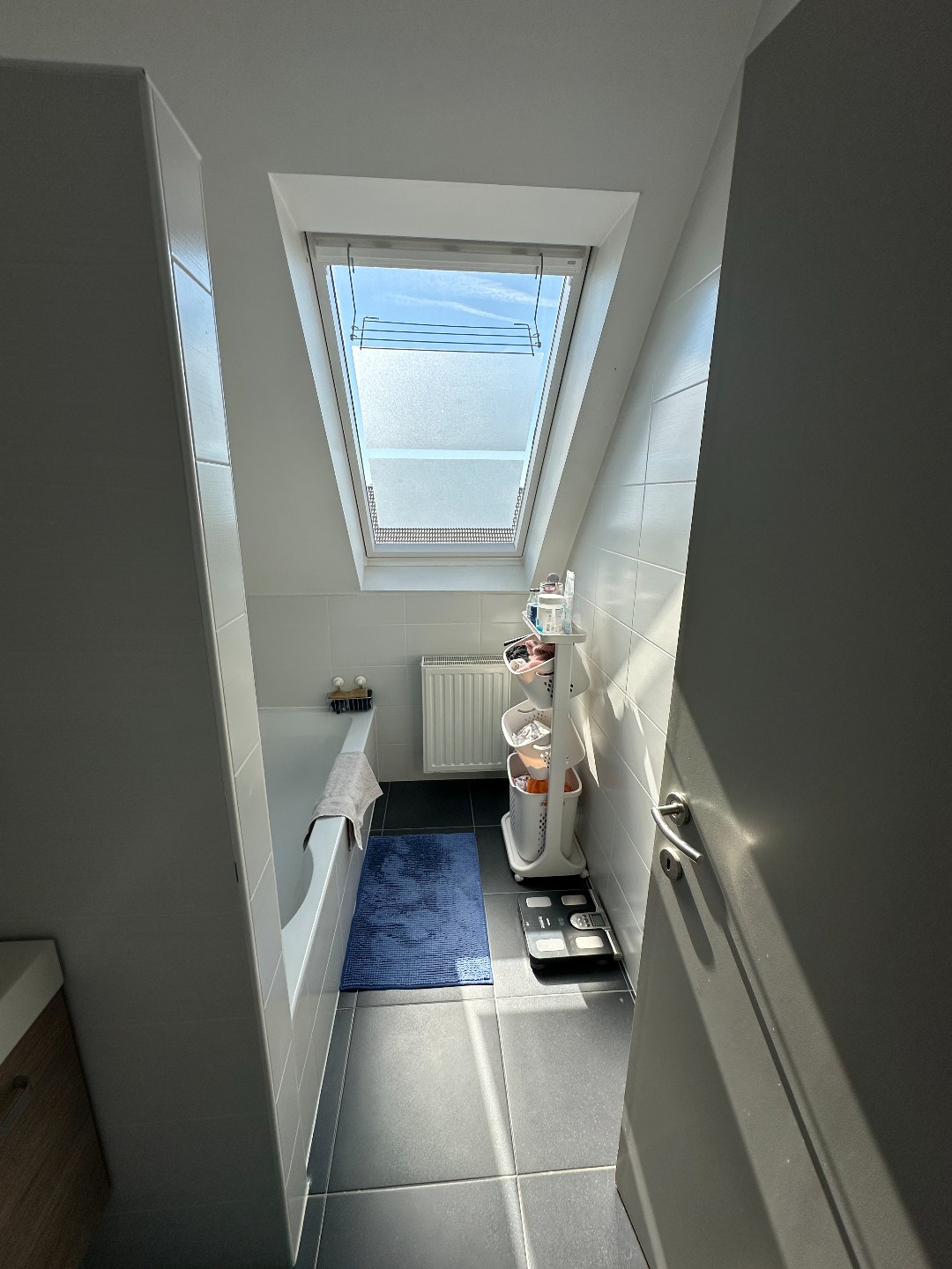 Instapklaar 2-slp appartement met terras én garage, Torhout Wijnendale 