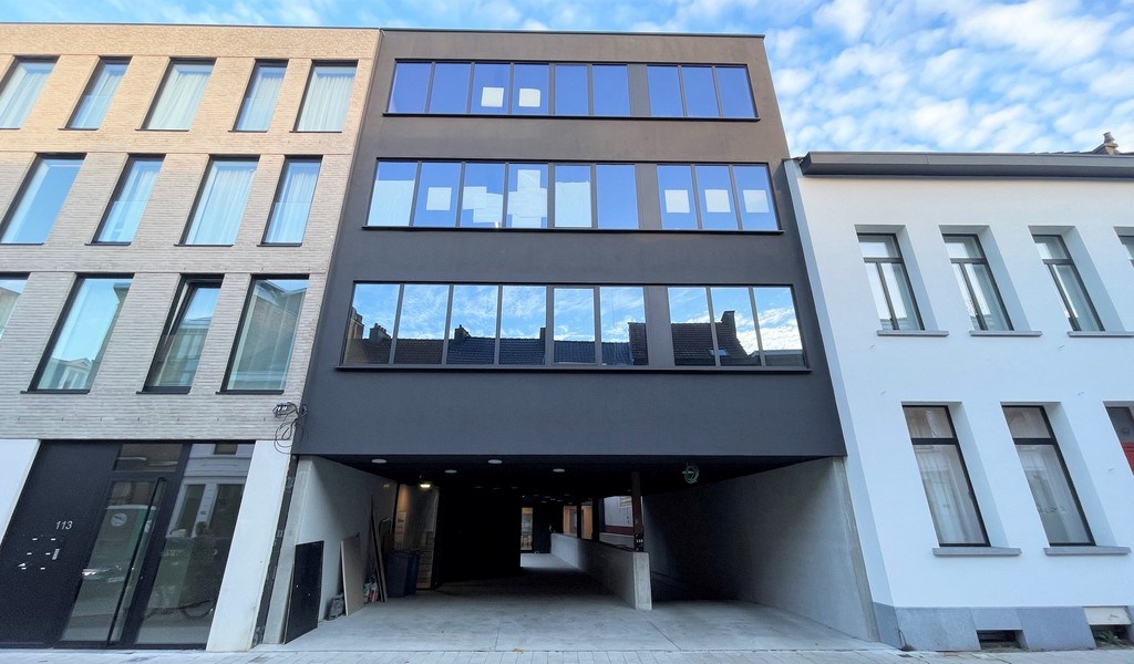 Moderne kantoorruimtes te huur vlakbij station van Berchem