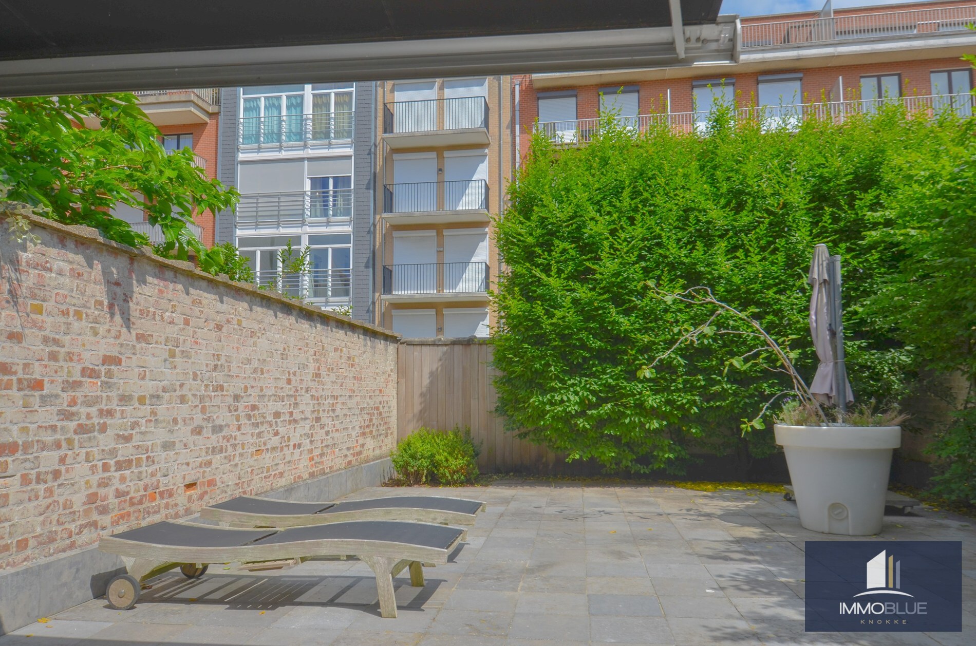 Aangenaam, perfect onderhouden appartement met een ruim terras. 