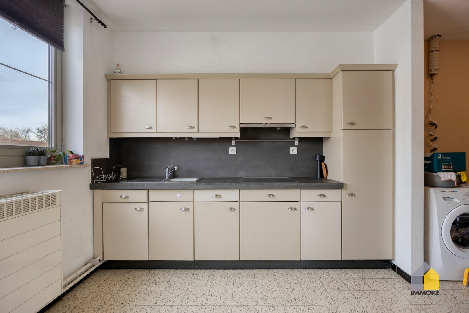 Appartement (161 m²) met ruime woonkamer en 3 slaapkamers. 
