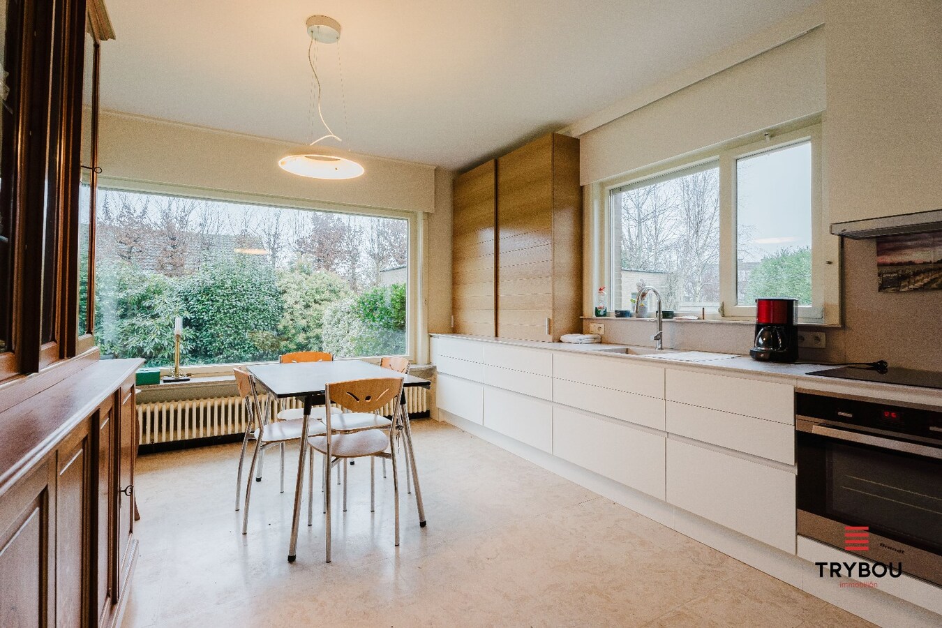 Ruime woning op groot perceel van 573 m² te Merkem. 