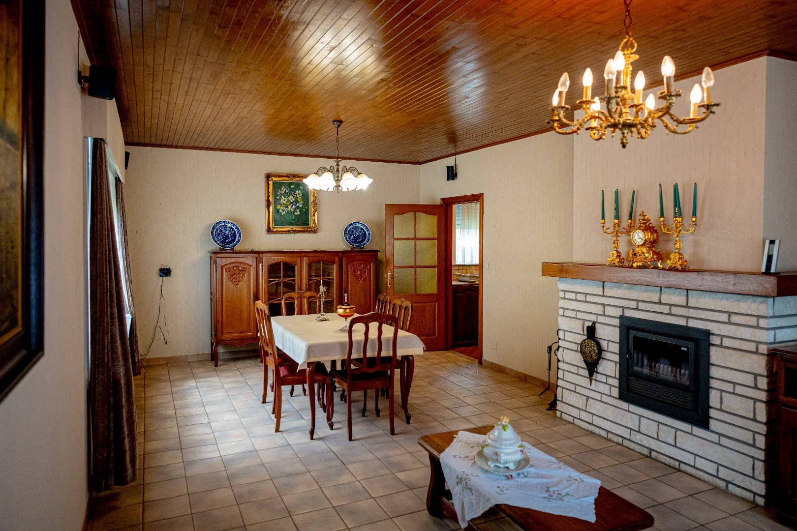 Op te frissen woning op 867 m²  rustig gelegen in Ertvelde 