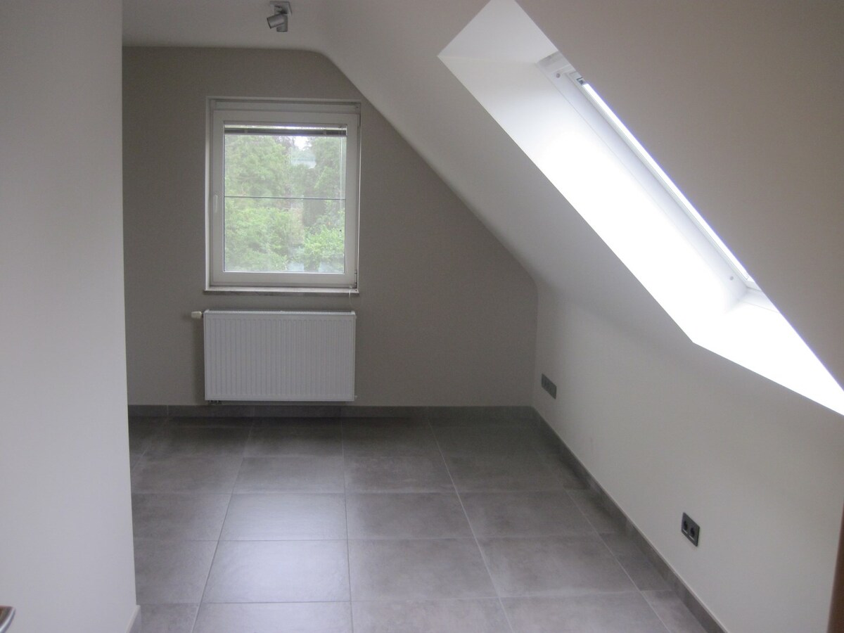 Luxueus en ruim appartement in rustige omgeving. 