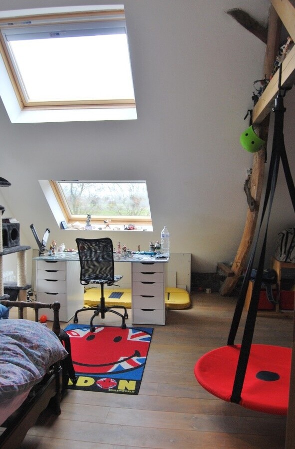 Gerenoveerde woning met stalgebouw op 2.340m² 