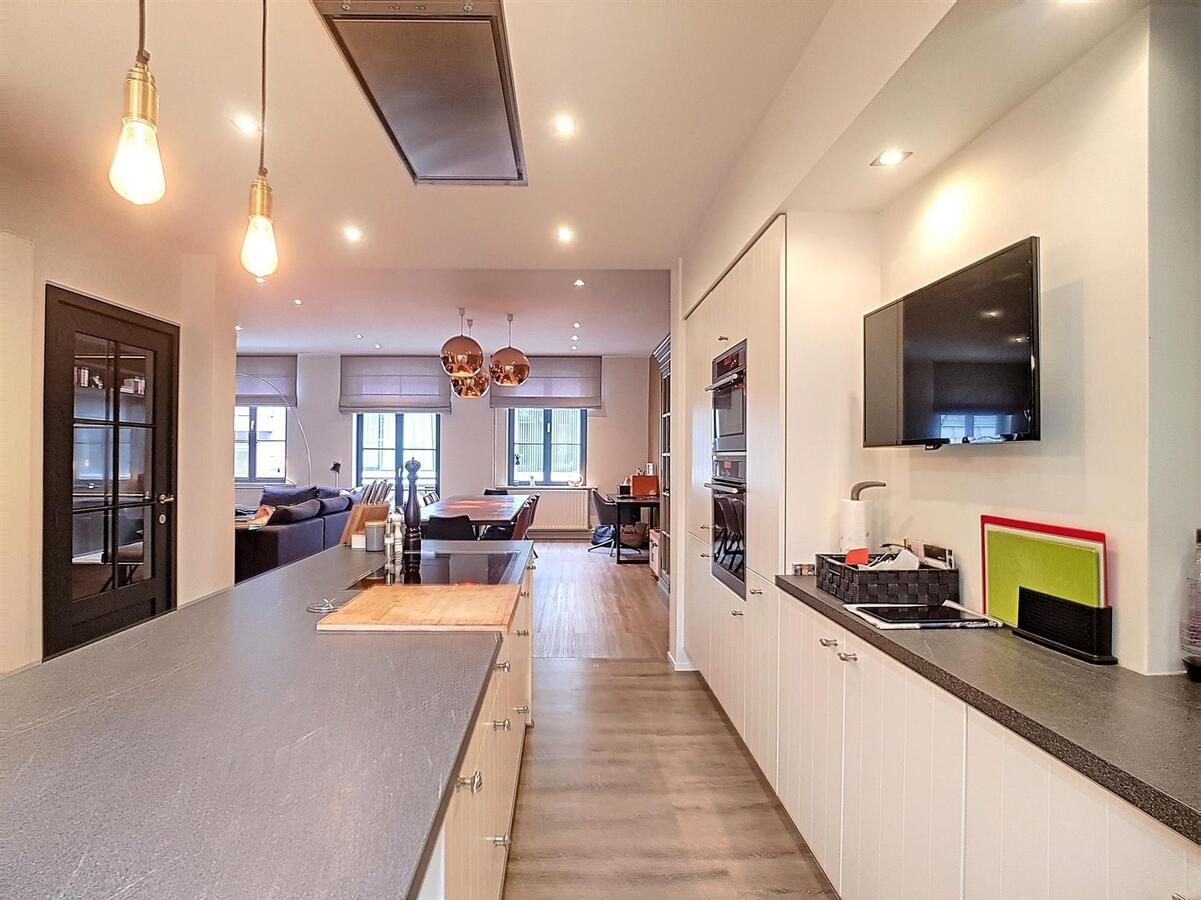 Zeer knappe woning met handelsgelijklvoers en ruime opslagplaatsen/multifunctionele ruimtes - Knokke 