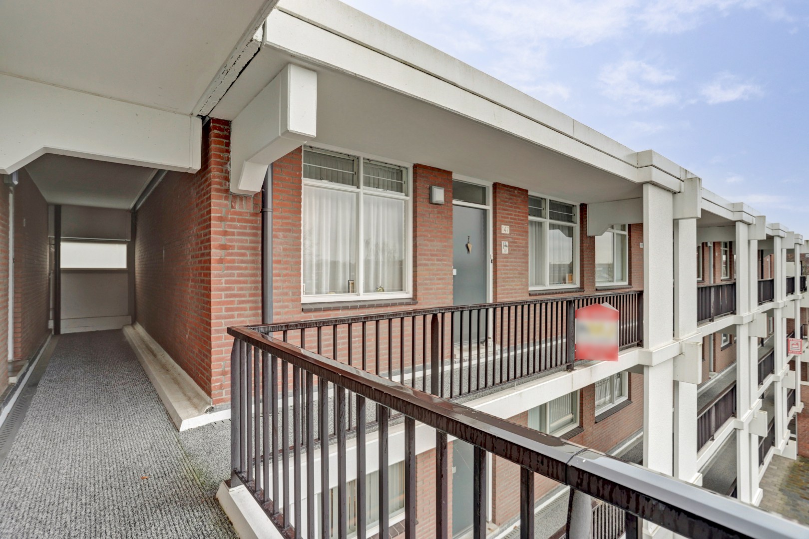 Modern afgewerkt 3 kamerappartement gelegen op de 3e verdieping met schitterend vrij uitzicht en ligging aan water! 