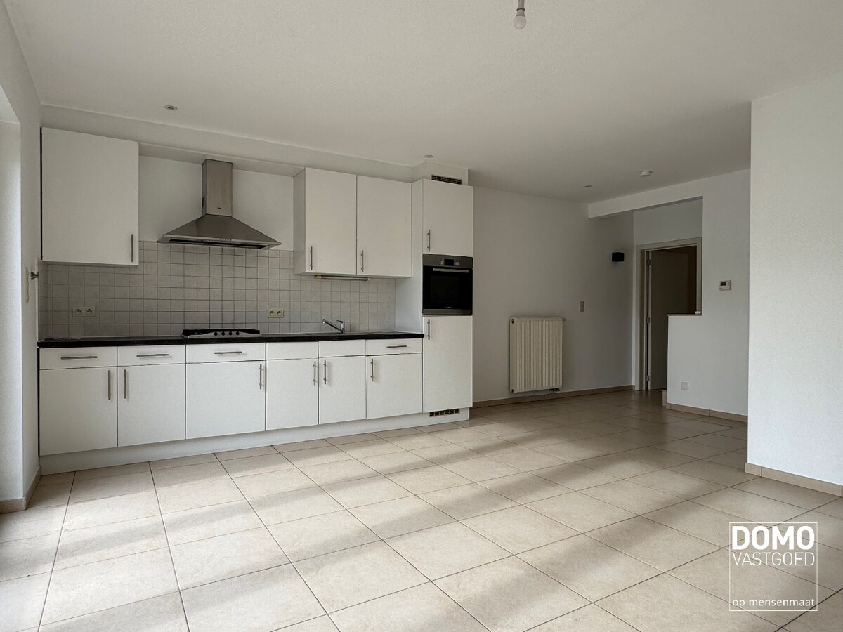 Ruime woning met tuin, garage en 3 slaapkamers vlakbij centrum Hasselt 