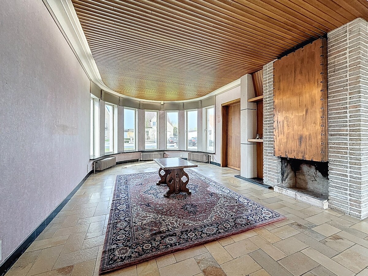 Ruime, karaktervolle woning met zuidgerichte tuin te Hillegem 