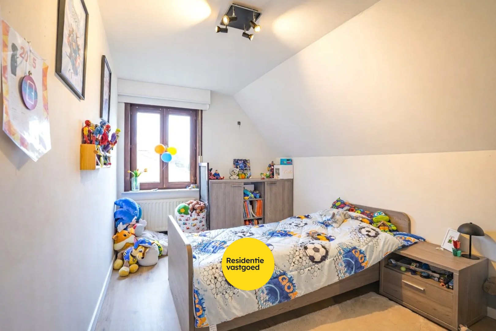 Gerenoveerde alleenstaande woning op 637m² te Veurne! 