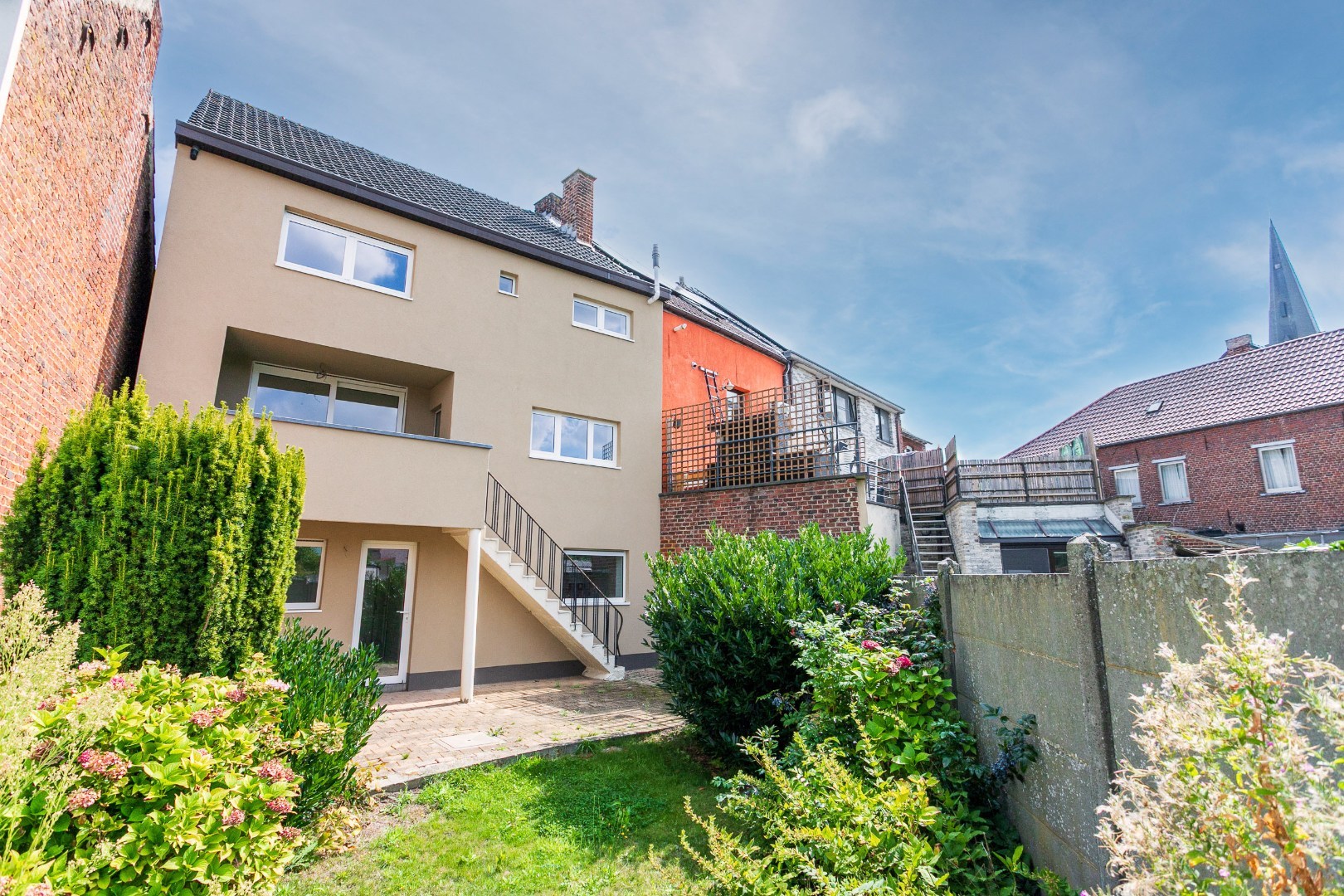 Instapklare woning (EPC:B) met 3 slpk, tuin en garage 