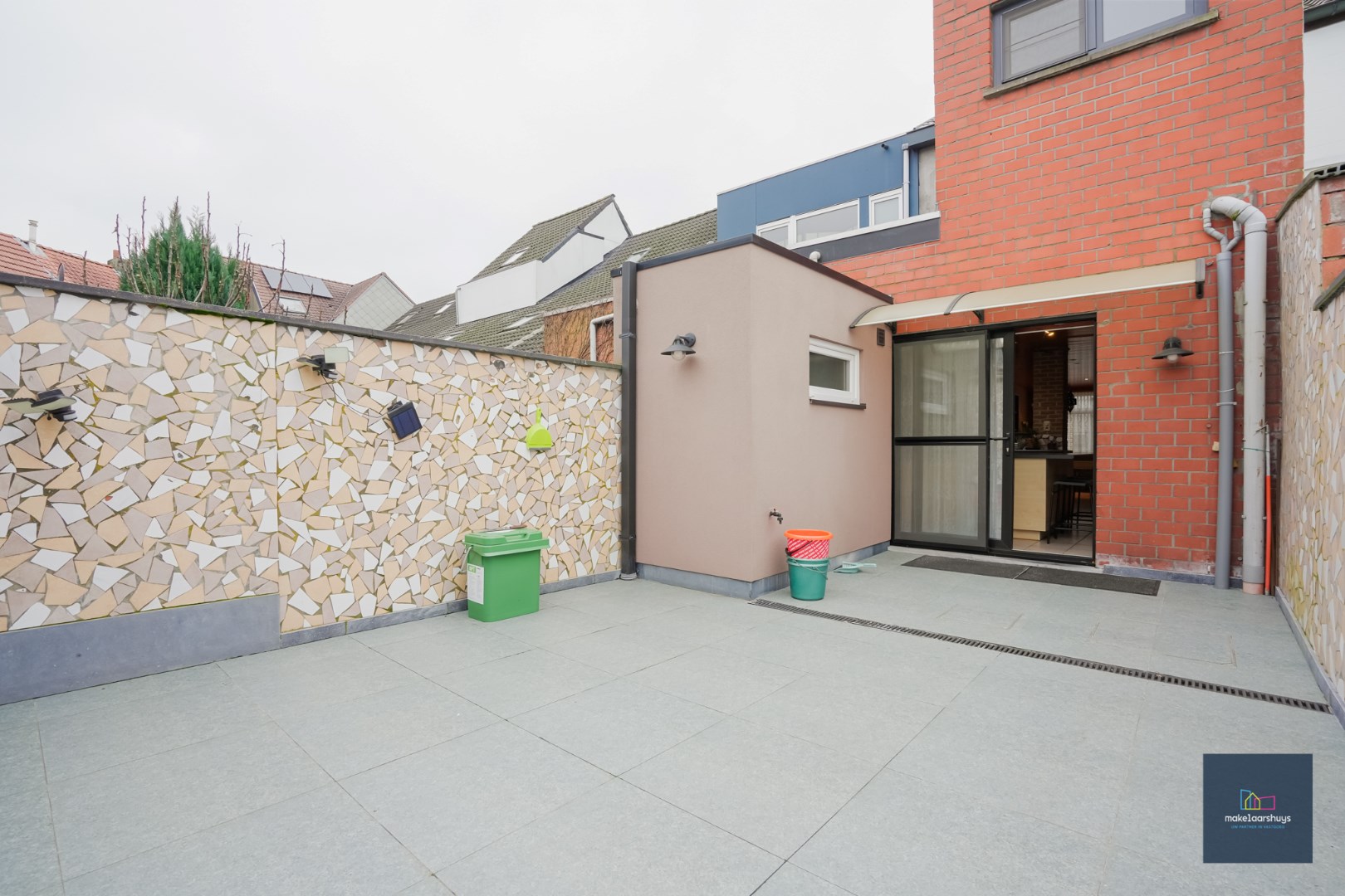 Goedgelegen woning met 2 slpk te Ledeberg. 