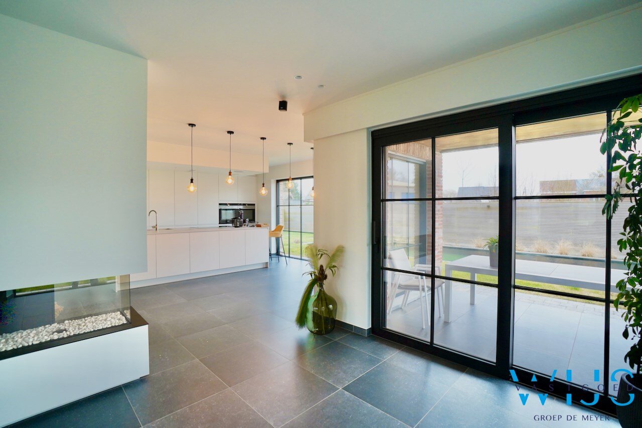 Waanzinnig mooie pastorijwoning te Assenede ! 