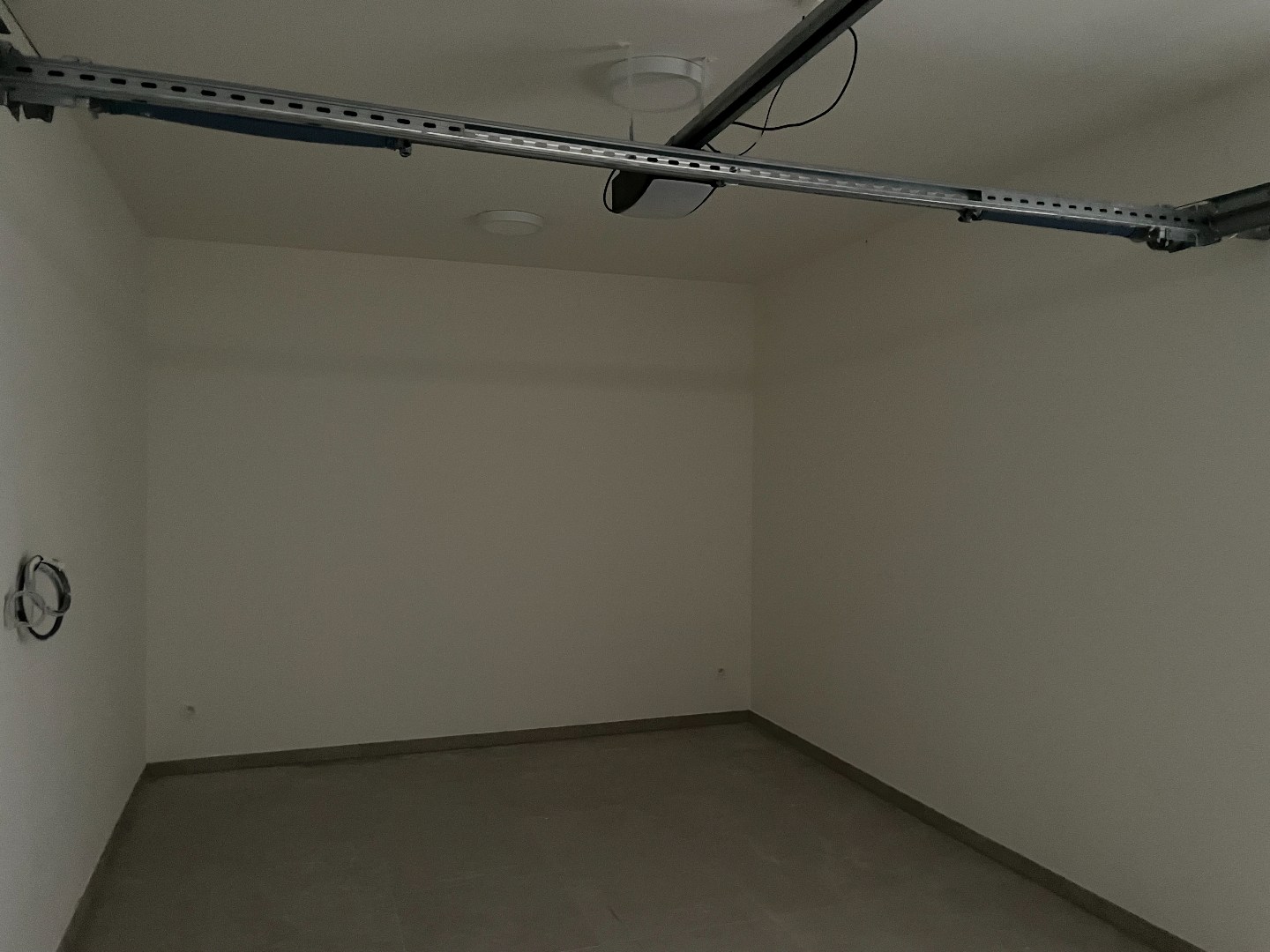 Nieuwbouwwoning met 3 slaapkamers inpandige garage , terras en tuin 
