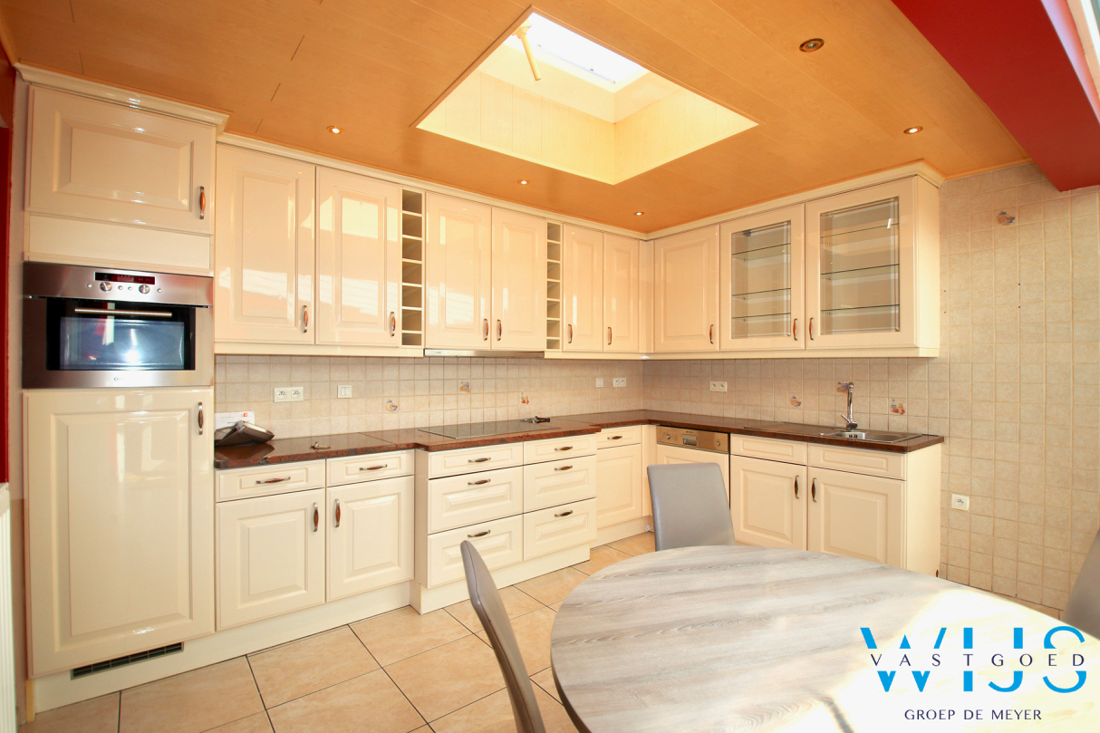 Instapklaar woonhuis op een rustige locatie te Rieme ! 