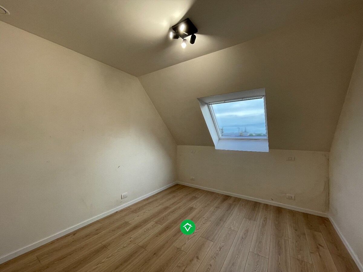 Nieuwbouwwoning in rustige woonwijk met 3 slaapkamers, tuin en carport te Lichtervelde 