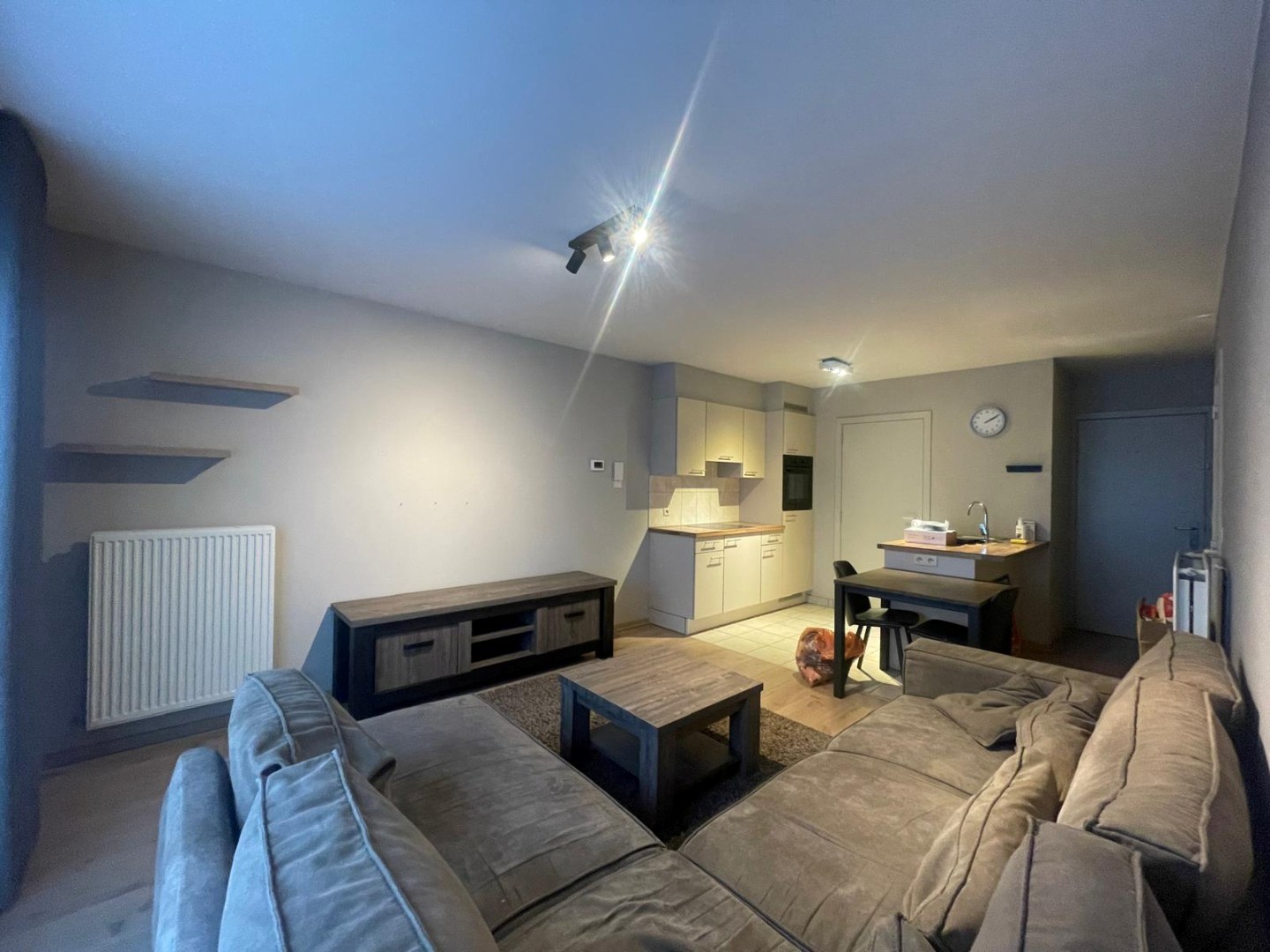 Verzorgd 1-slaapkamerappartement met terras te huur in Geel! 