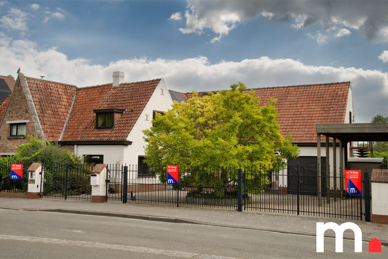 Unieke woning met zwembad en prachtig verzicht op het Preshoekbos ! 