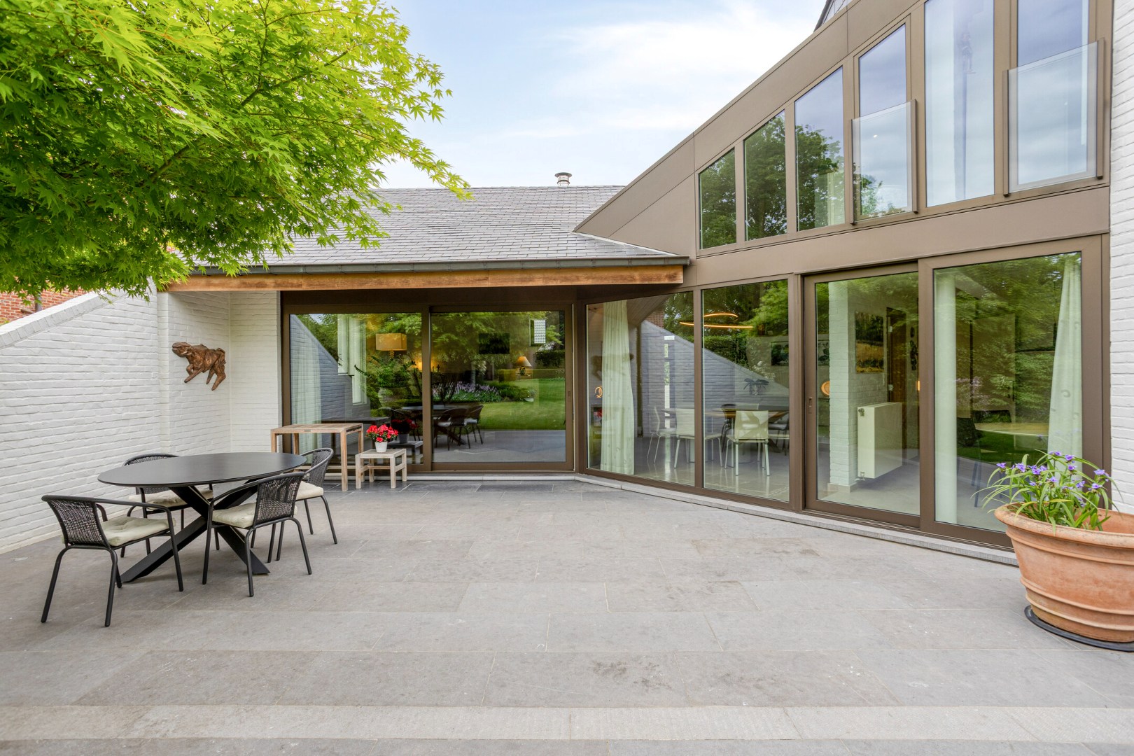 Villa met 5 slaapkamers, ruime tuin, terras en 2 garages in Heverlee! - bewoonbare opp. 278 m² -  EPC 179 kWh/m² 