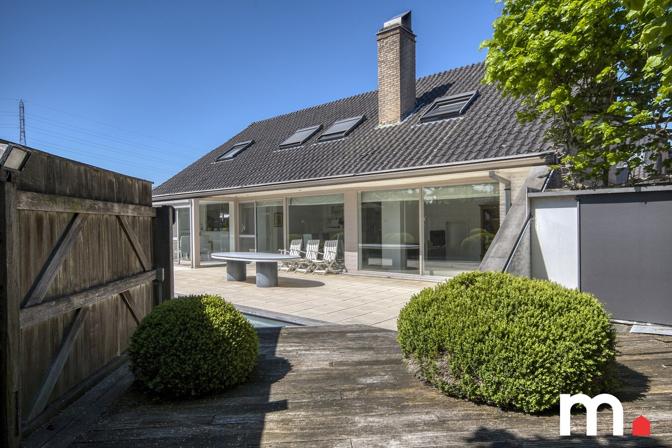 Unieke instapklare Villa te Emelgem op 621m² op TOPligging ! 