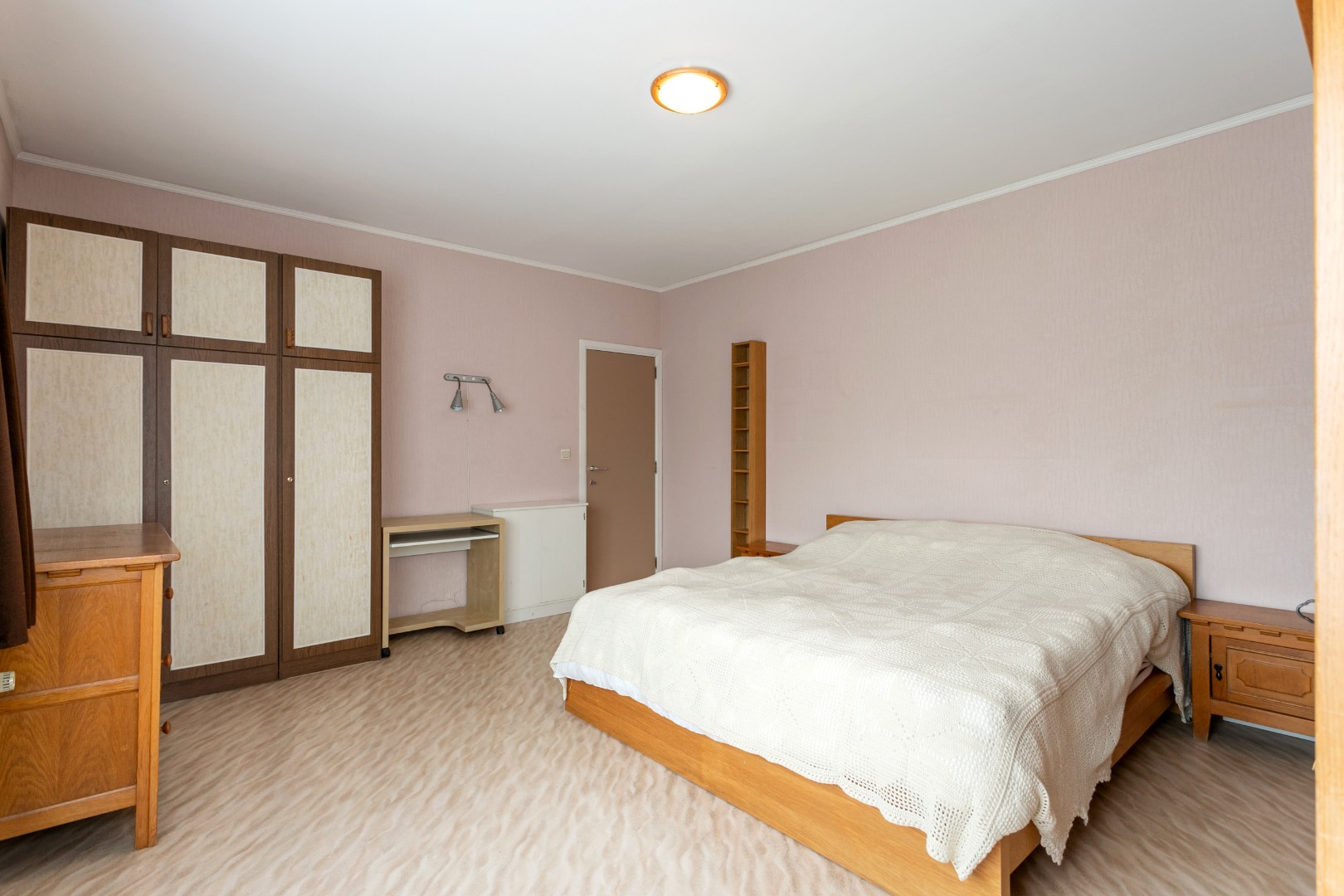 Goed gelegen 3-gevelwoning met 4 slpk 