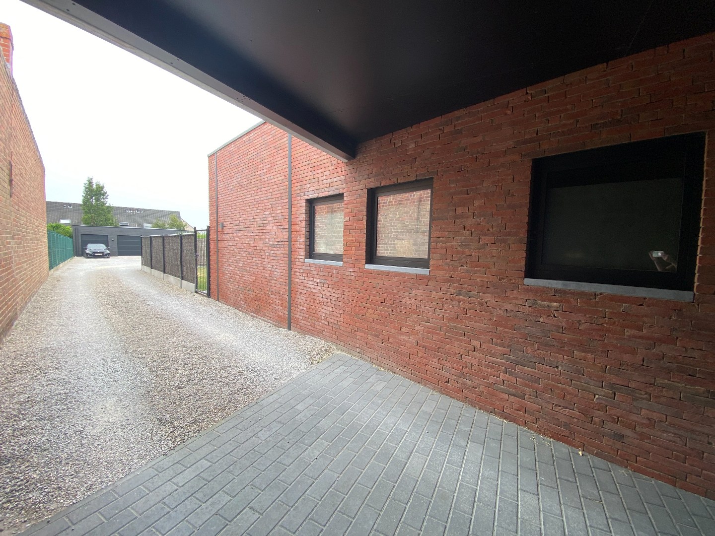 Nieuwbouw appartement met 2 slaapkamers en terras te Desselgem. 