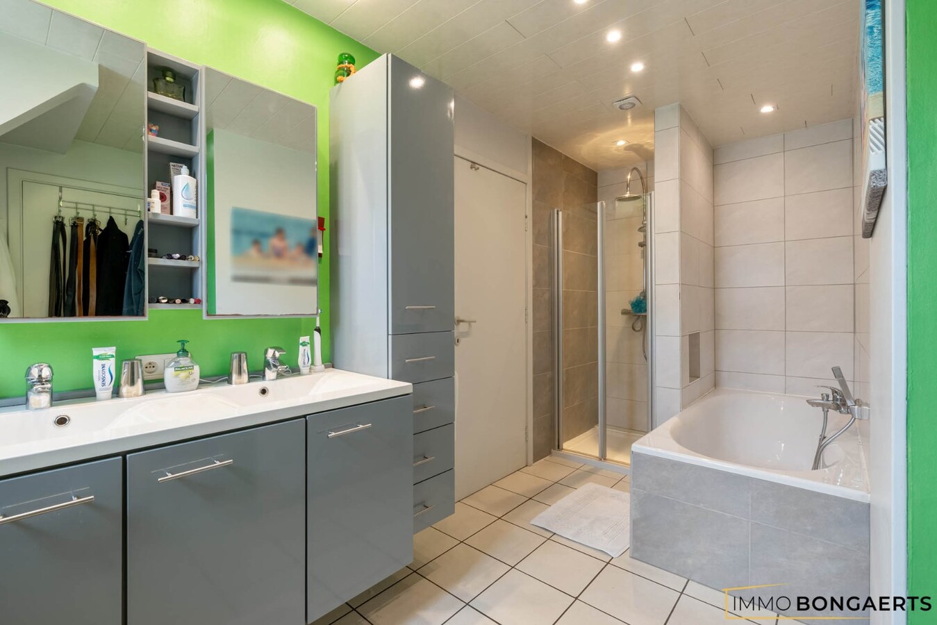 Zeer ruime woning op een leuke locatie te Bret-Gelieren 